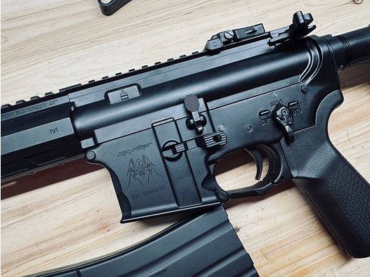 APS M4 X2 Xtreme Rifle Vollmetall GBox CO2BB 6mm BB schwarz
