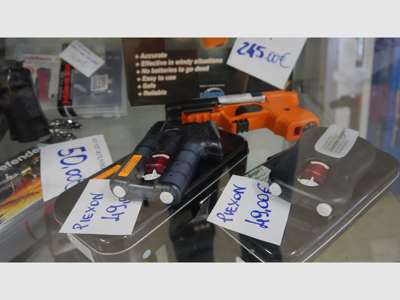 Spray antiaggressione al peperoncino, immagine 1 di 2