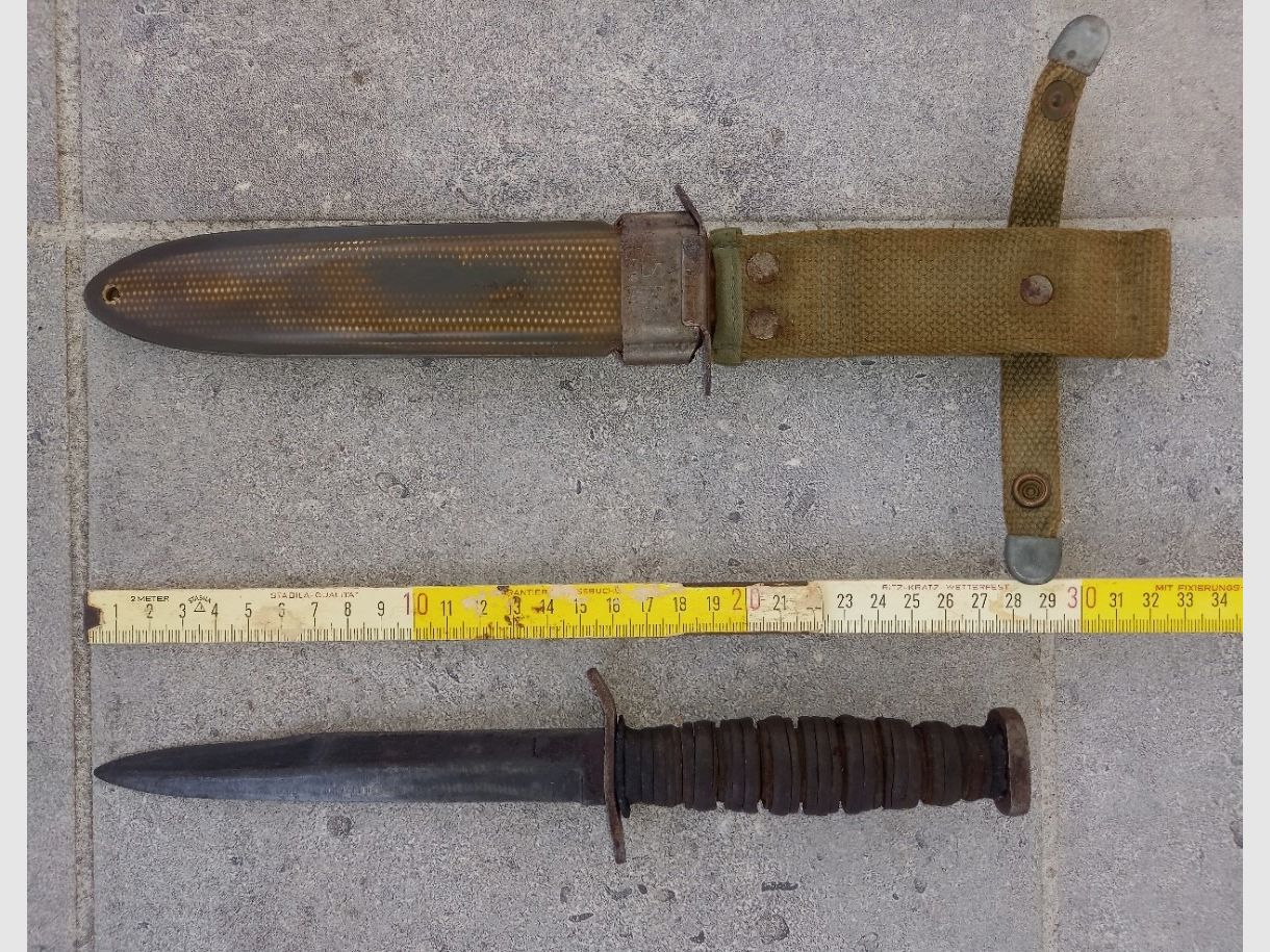 Couteau de tranchée WKII US.M3/Kampfmesser avec étui US.M8