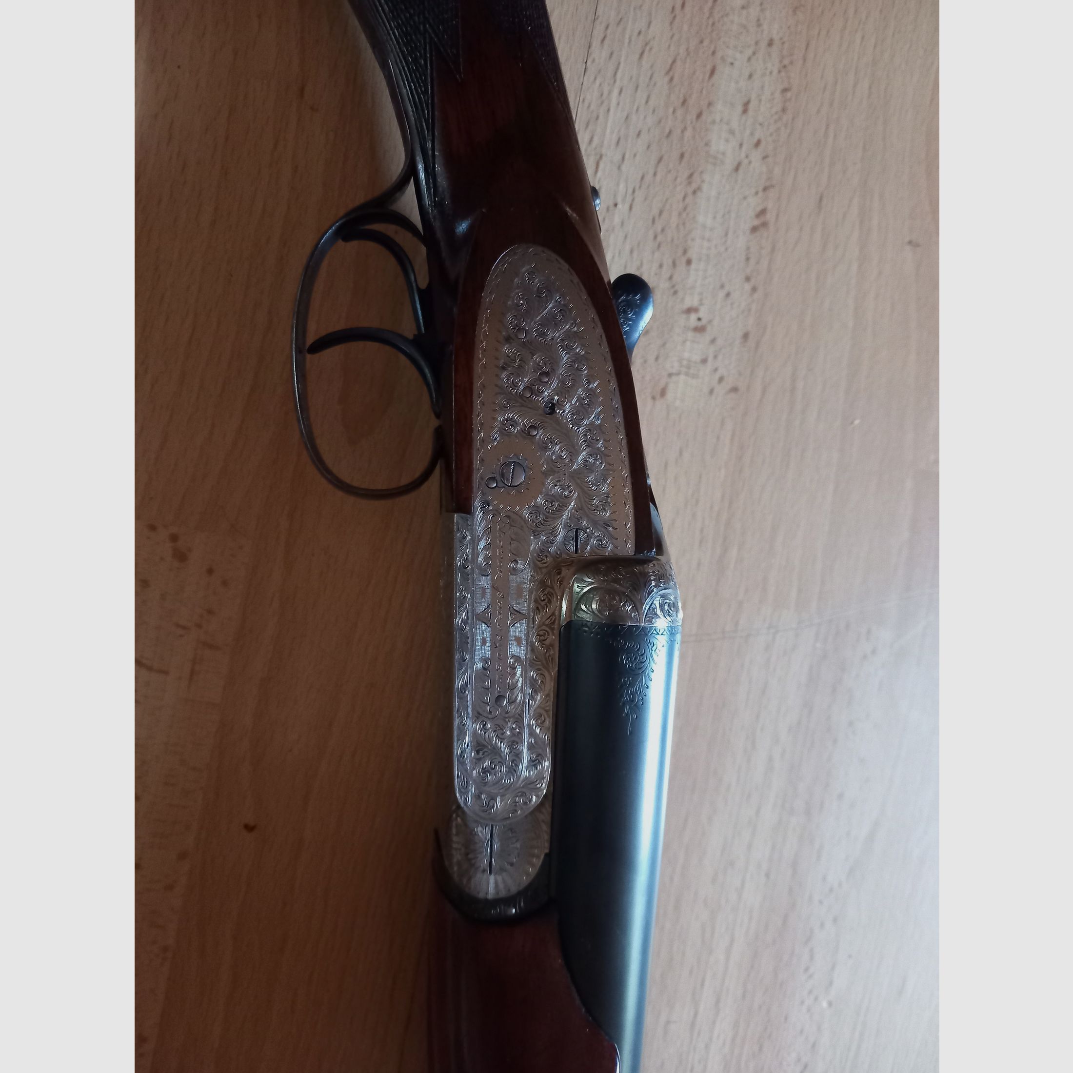 Doppelflinte Sarasqueta 12/70, englischer Schaft, Fischbauchschaft