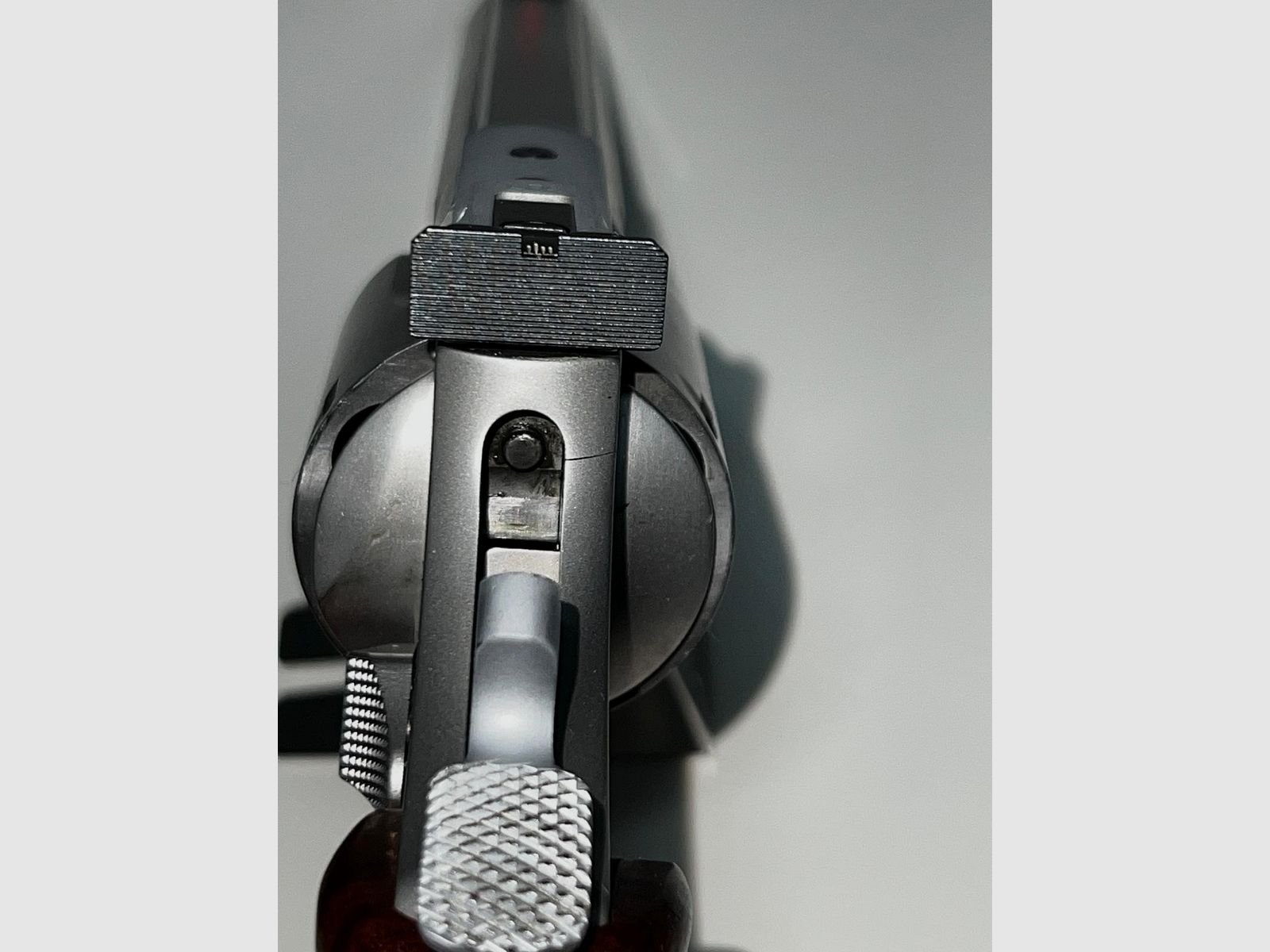 Smith & Wesson 629-5 Performance Center .44 Magnum – Sammlerstück mit Power und Stil
