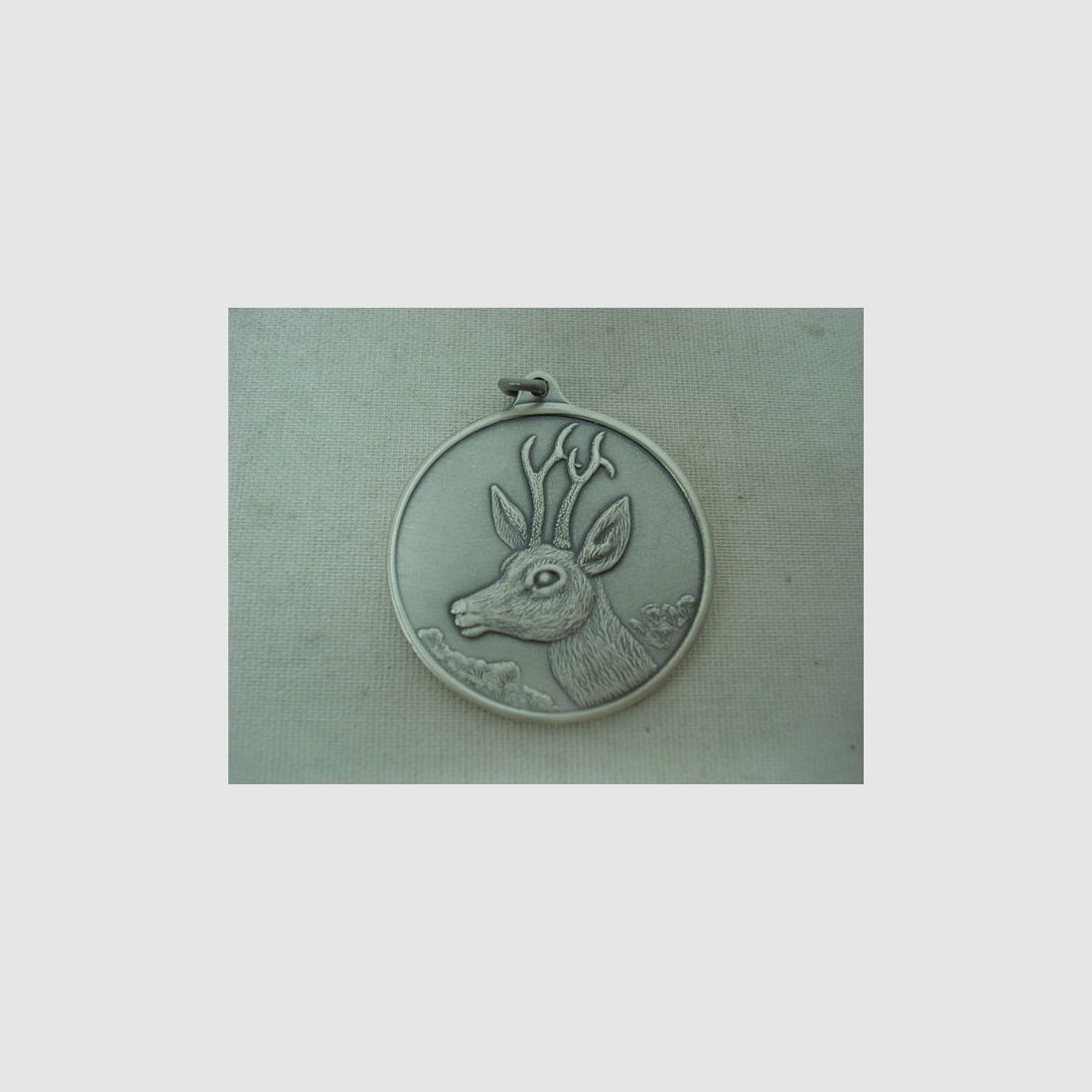 Jagdmedaille Rehbock-altsilber - 40mm, Ring und Öse