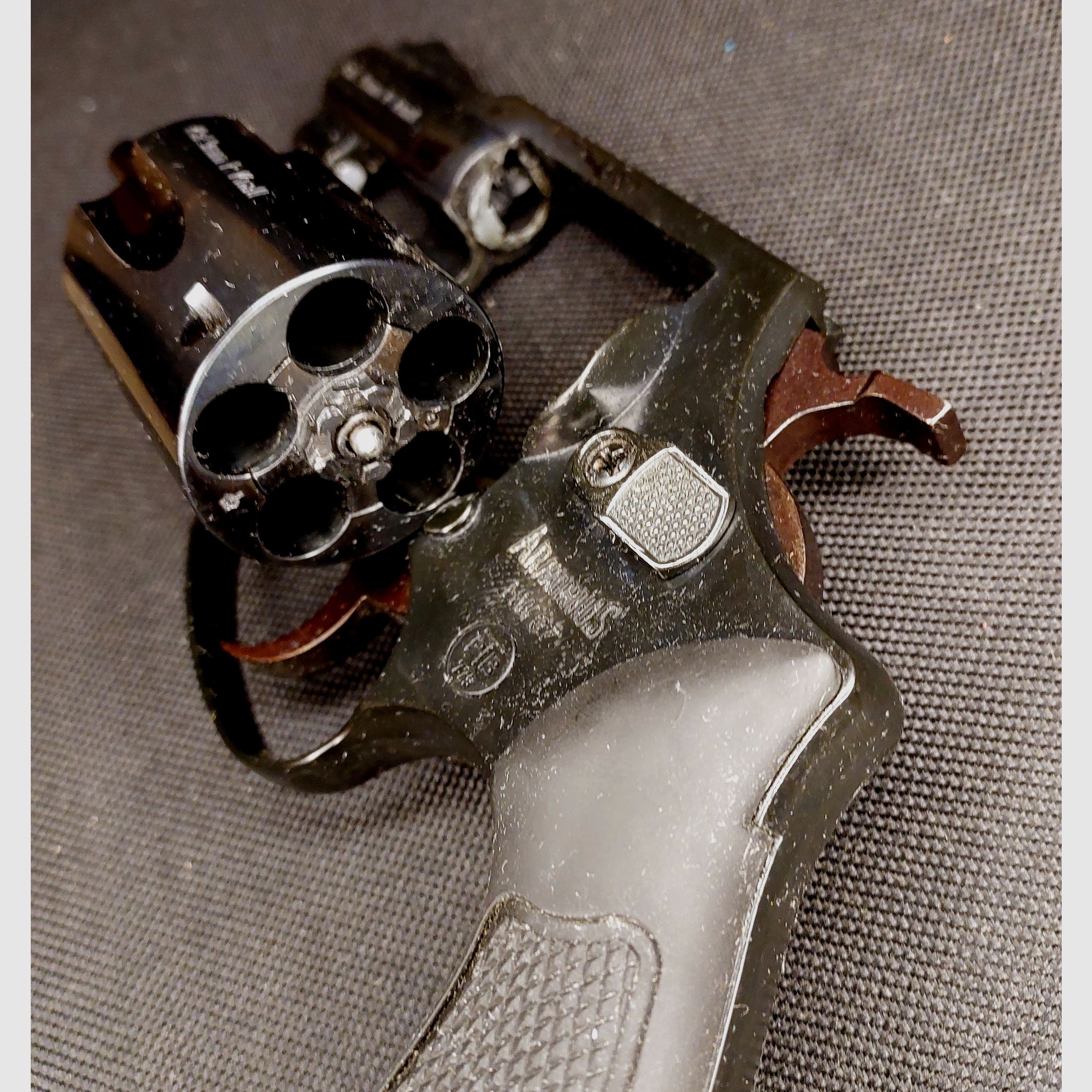 Weihrauch HW37 kal. 9mm R.K. (PTB 887) Arminius HW 37 schreckschuss revolver