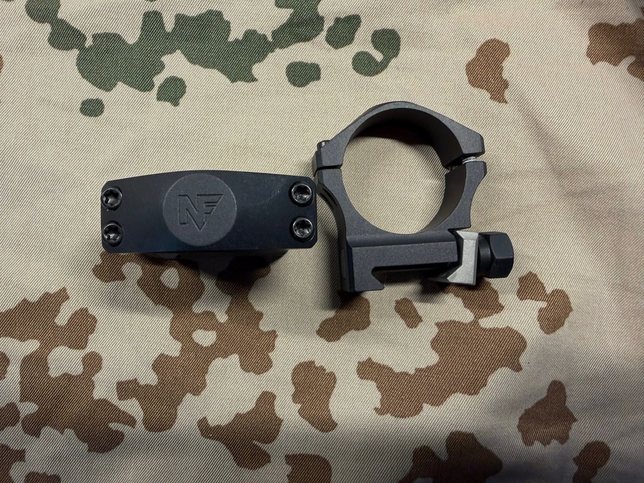 Nightforce ATACR 1-8x24 F1 FDE incluso montaggio anello Nightforce – Ottime condizioni