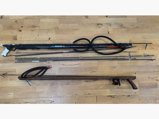 2 attrezzature subacquee di alta qualità / armi subacquee – Beuchat Marlin Carbone 115 & Guns of Marseille arpione in legno – accessori – Amburgo