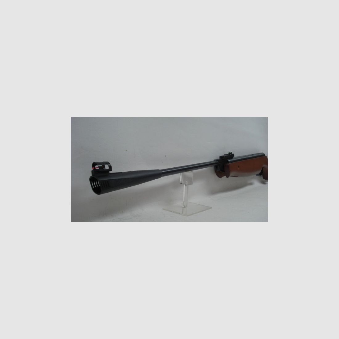 Modell 300 Kal.4,50 mm - Buchenholzschaft mit Backe