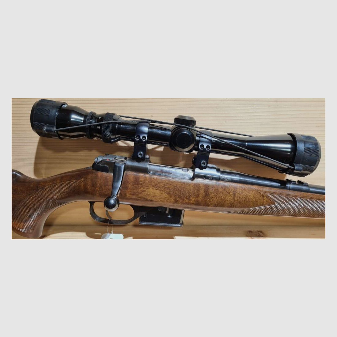 CZ 527 Kaliber 222 Rem. ausgestattet mit einem Tasco 3-9×40 Zielfernrohr, Bild 4 von 5
