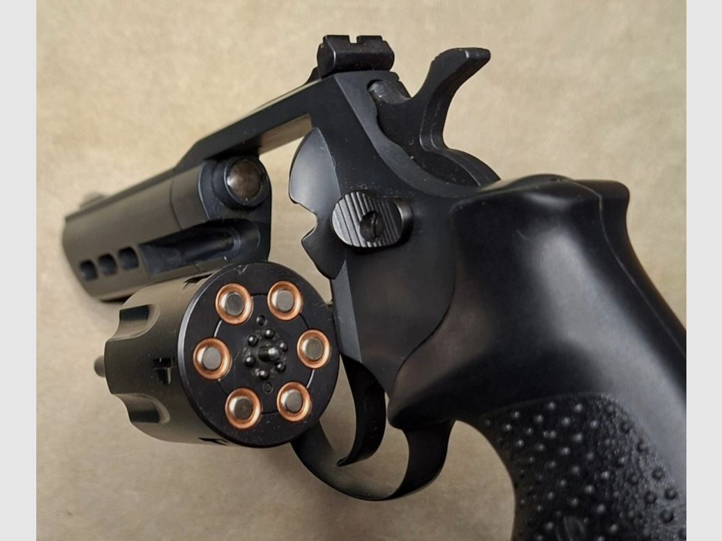  Steel Dog  4" Duty Tac Rewolwer 616, Typ .209 Fiocchi Primery