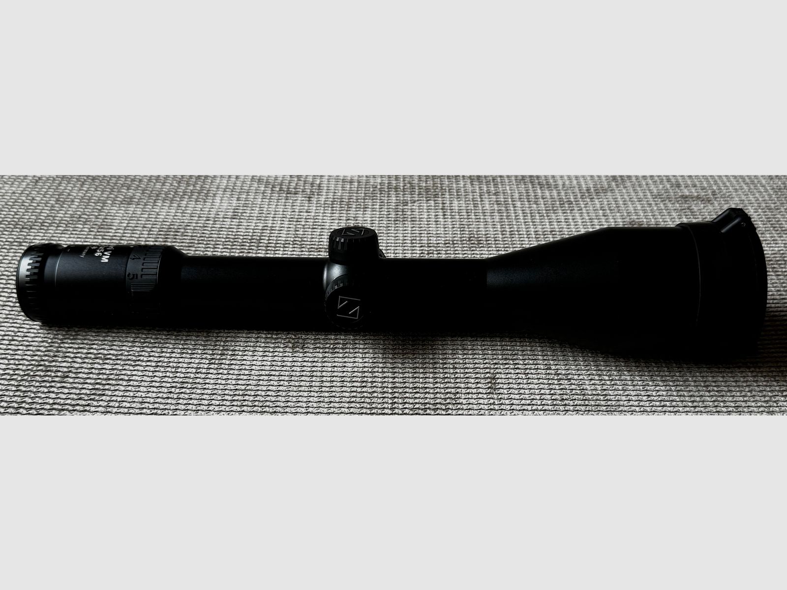 ZEISS Victory Diavari 3-12x56 T* con reticolo luminoso digitale 66