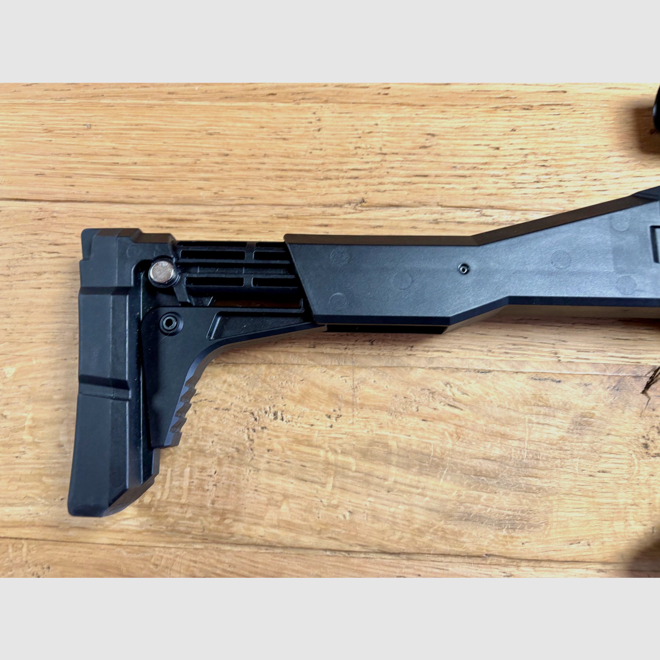 Selbstladebüchse CZ Scorpion Evo 3 S1 Carbine Sportabzug, Schubschaft klappbar,  Kompensator – Kaliber 9 mm Luger inkl. Red Dot u 5fach Magnifier