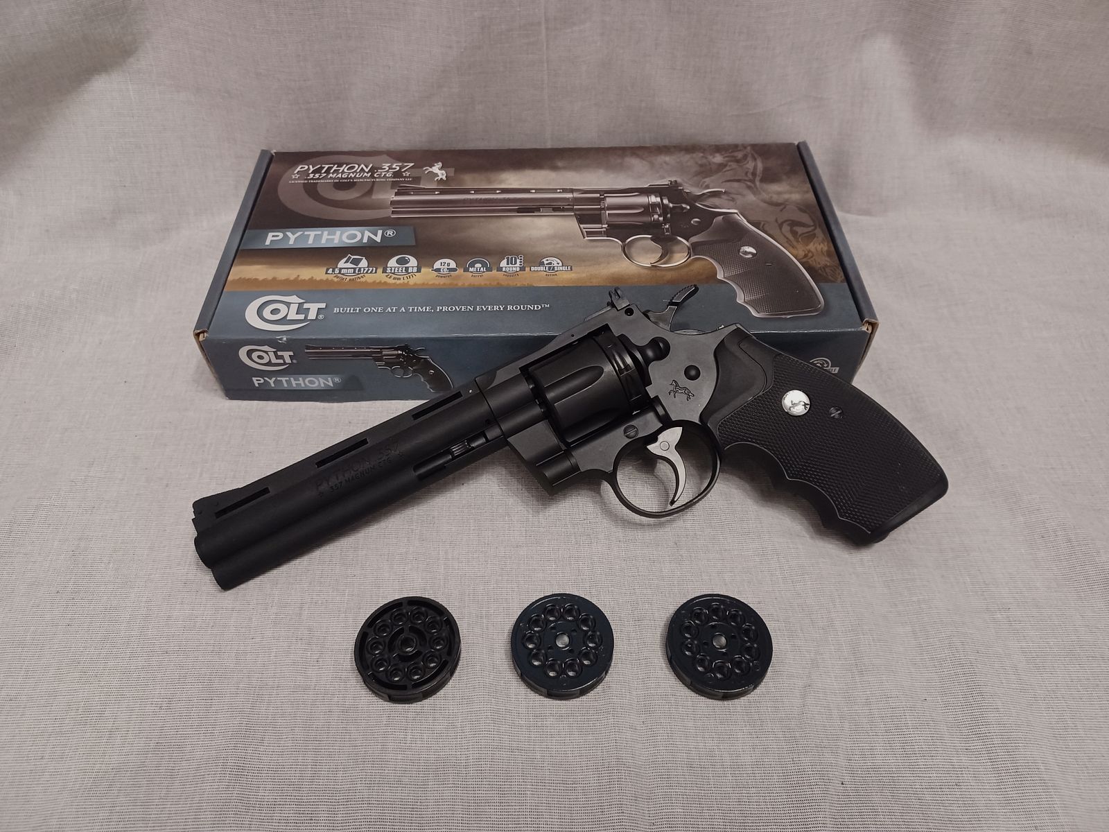 Colt Python 6" / 4,5 mm BB / CO2 / Revolver / OVP (92)