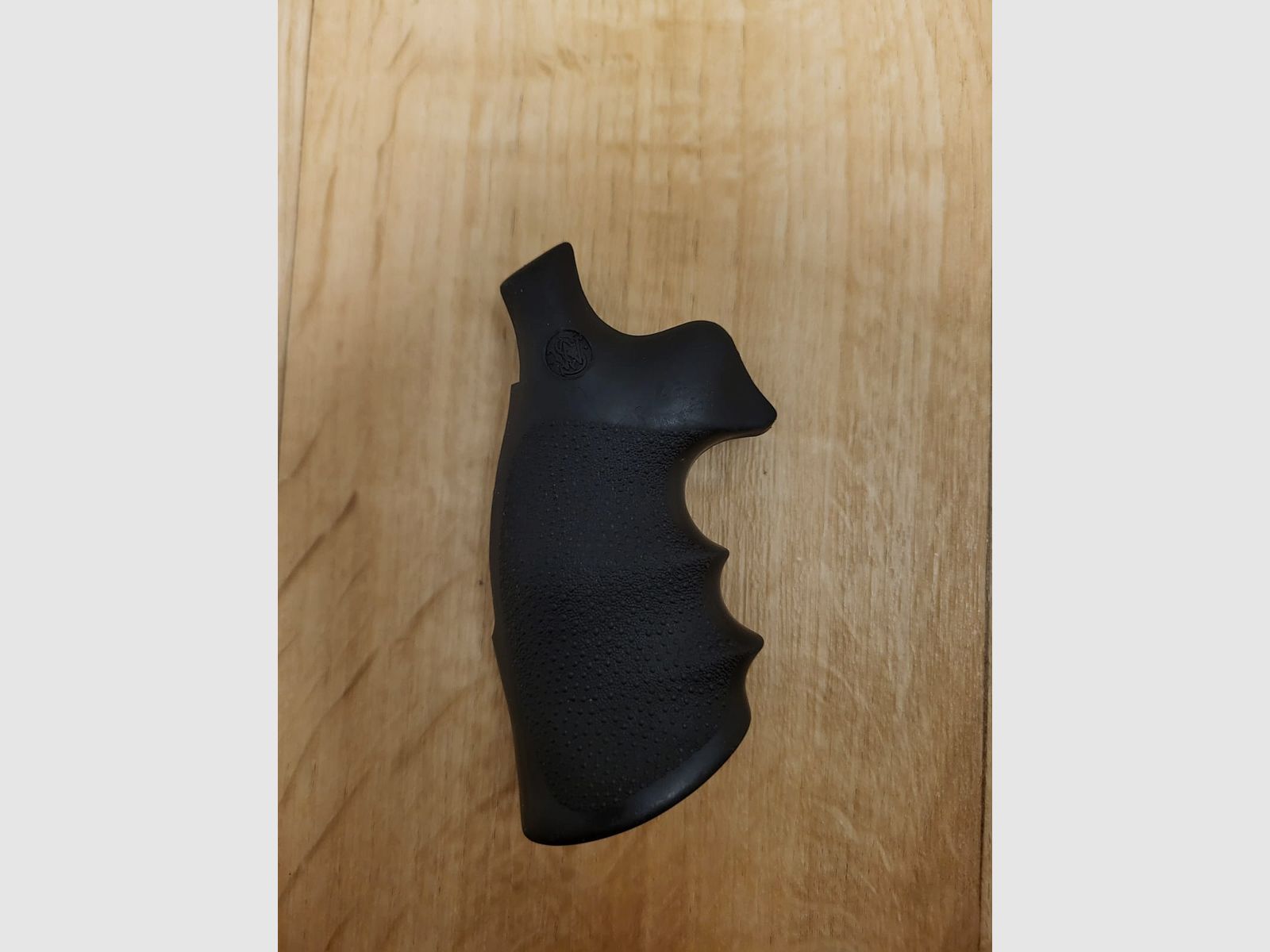 Smith & Wesson rubber grip – suitable for 686 L/K frame (Round Butt)