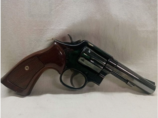 Smith & Wesson 13