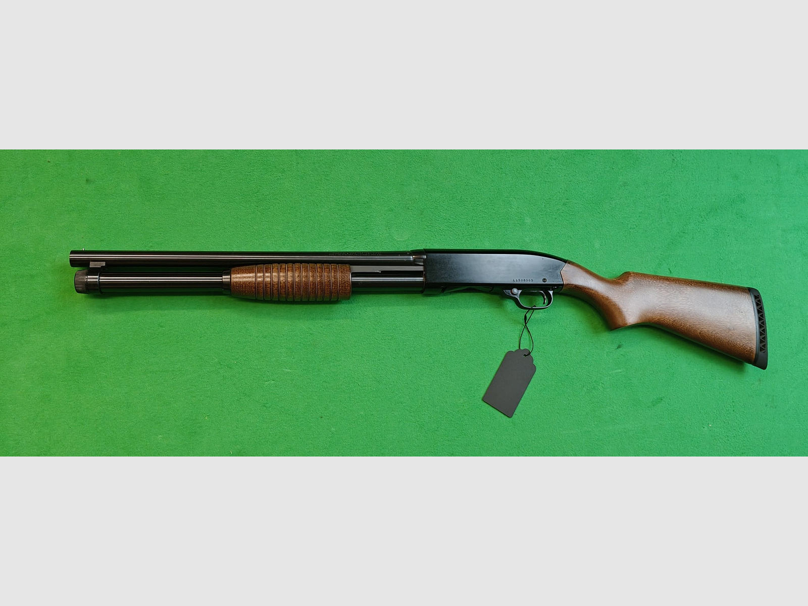 Winchester Defender 12/76 Vorderschaftrepetierflinte