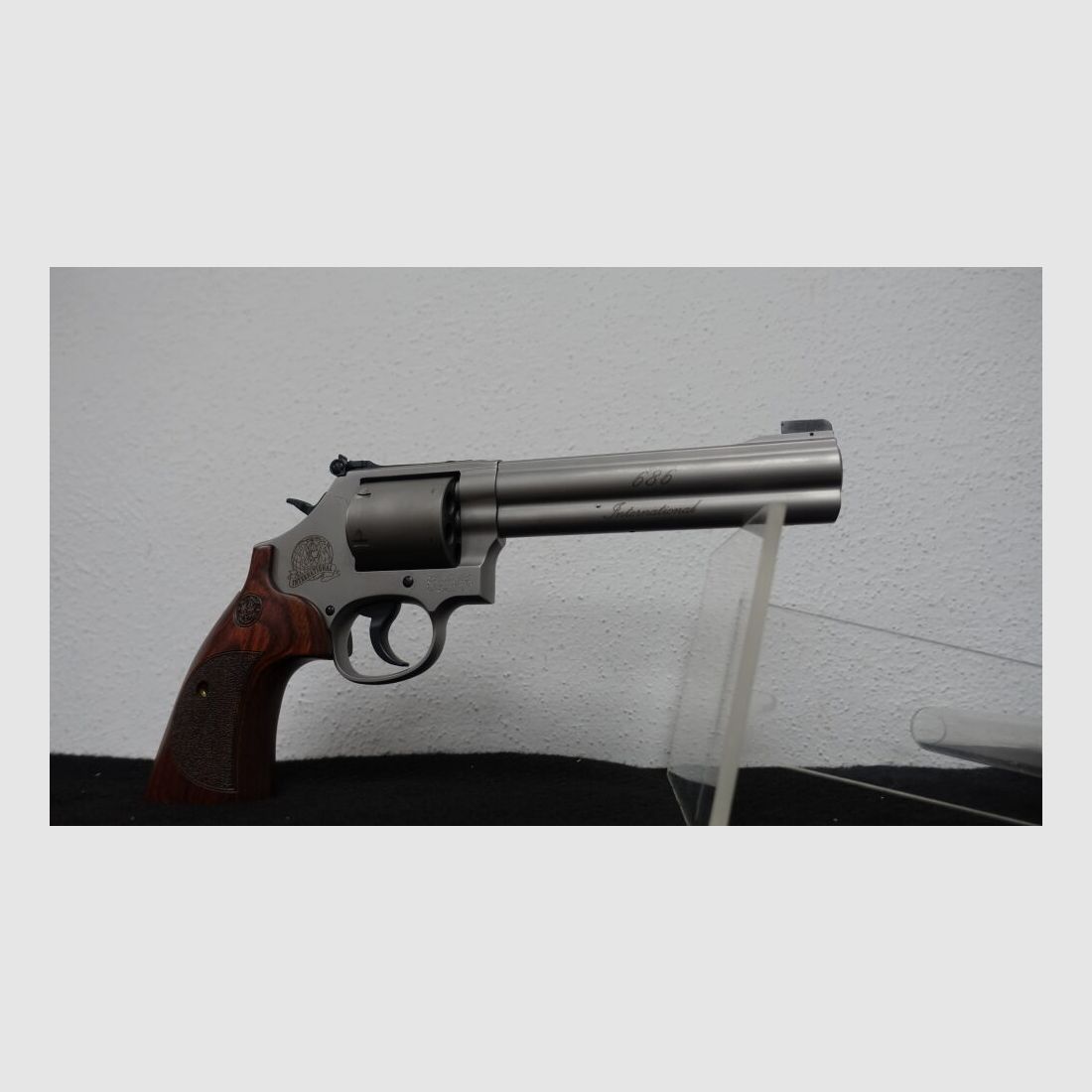 Smith & Wesson	 686 Internalional 6"