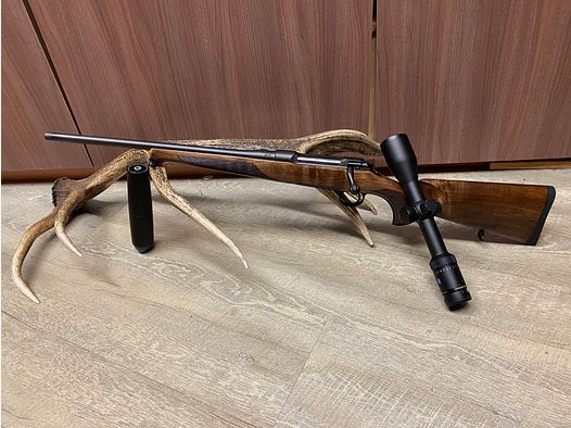 Sauer 101 Classic, links, mit Zeiss Conquest V6 2-12x50, mit Schiene