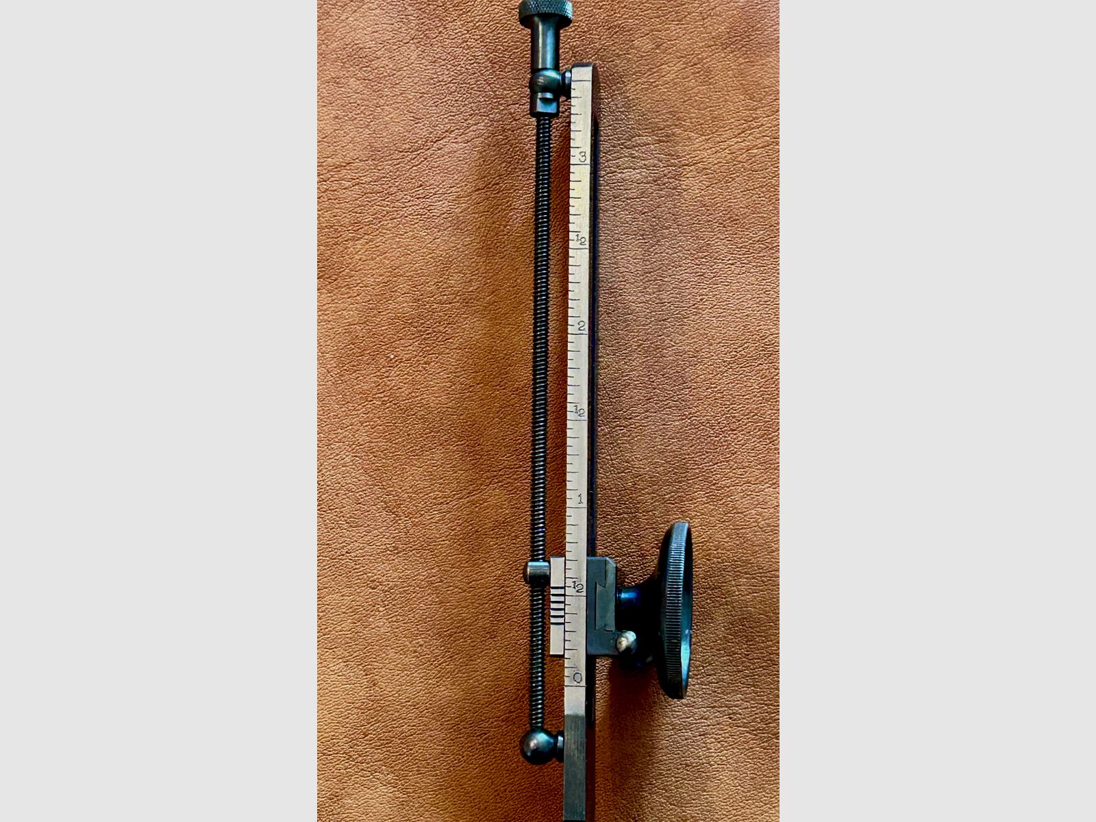 Long Range Tang Sight für eine 74er Sharps von Tom Axtell „The Riflesmith“