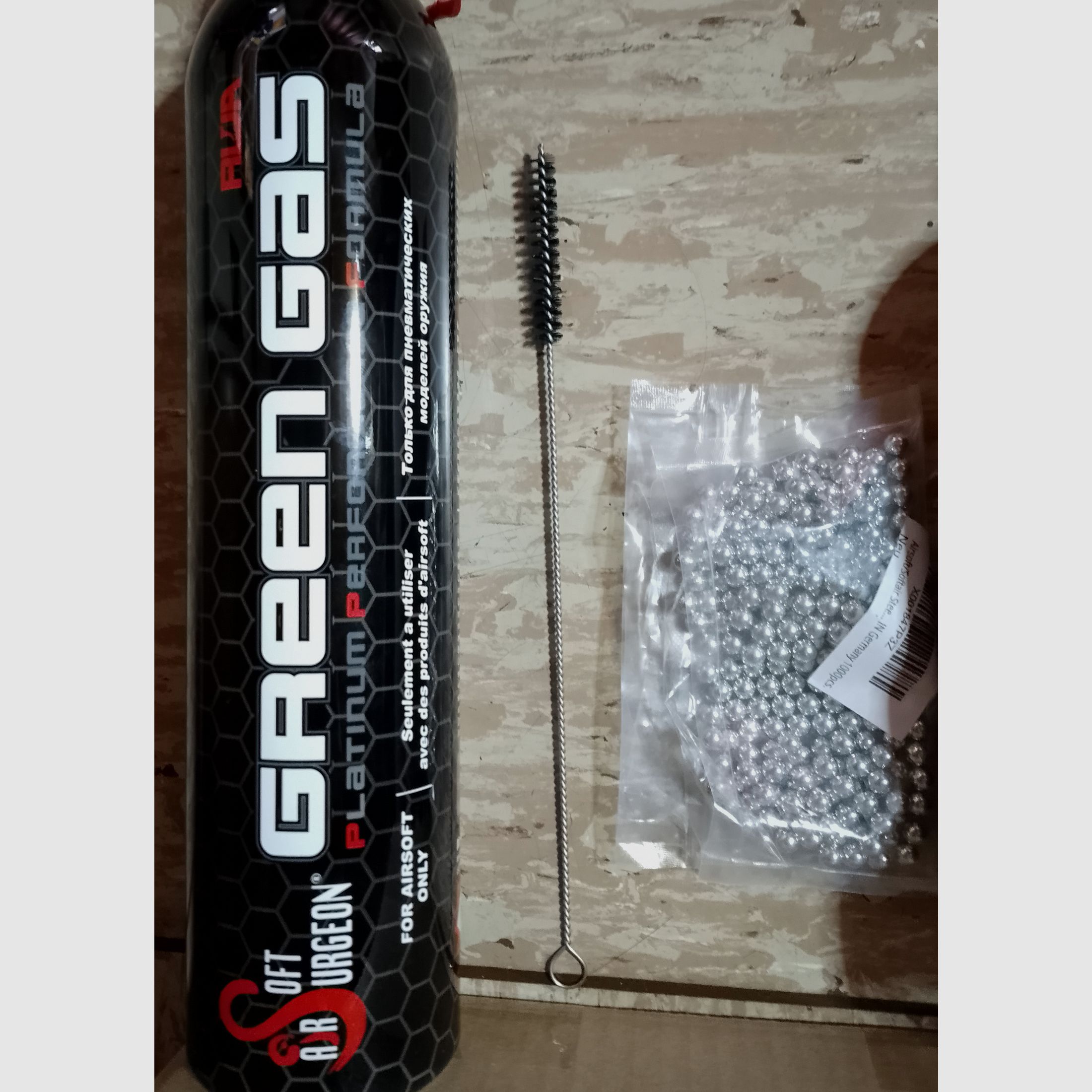 Kli Maverick GBB Gas Blow Back Pistole mit Zubehör Greengas + Stahl und 0,20g  H&K BB's im Set neuwertig