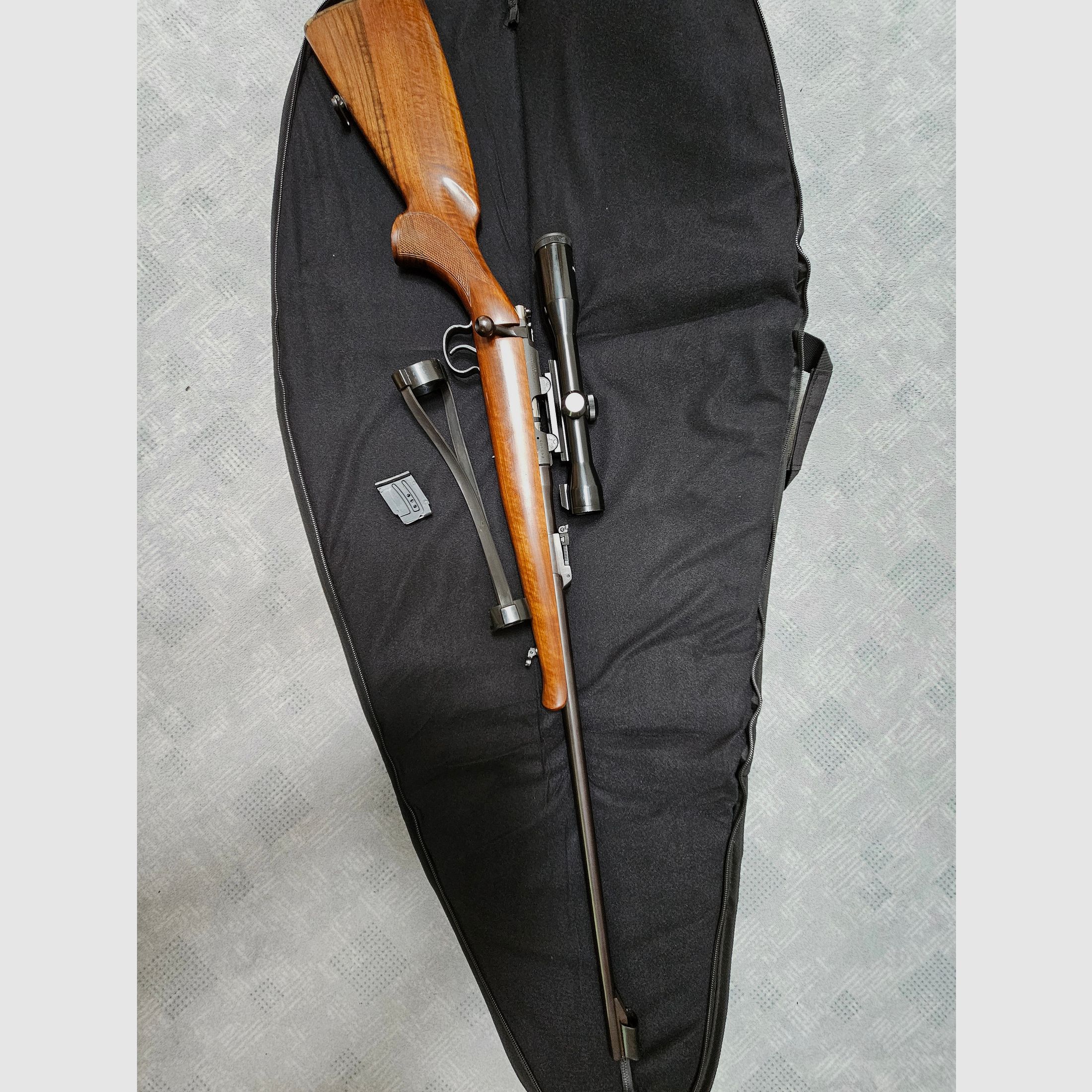 CZ 452-2E Lux Cal.22 lr con Zeiss Jena 4x32 M