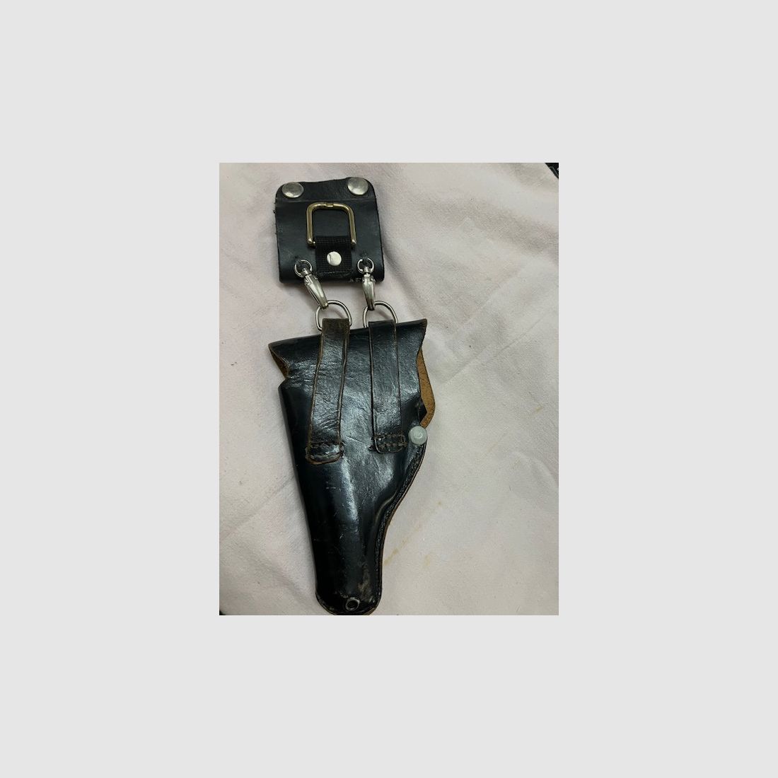 Weapon holster for the security personnel/factory security of the AEG