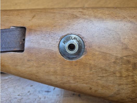 Exceptionnelle carabine d&rsquo;entrainement DSM 34 du III° Reich – 22LR – Bois fruitier et rare attribution au N.S.D.M.B. – Modèle Mauser de 1936 – Mono-matricule – État superbe – TBE++