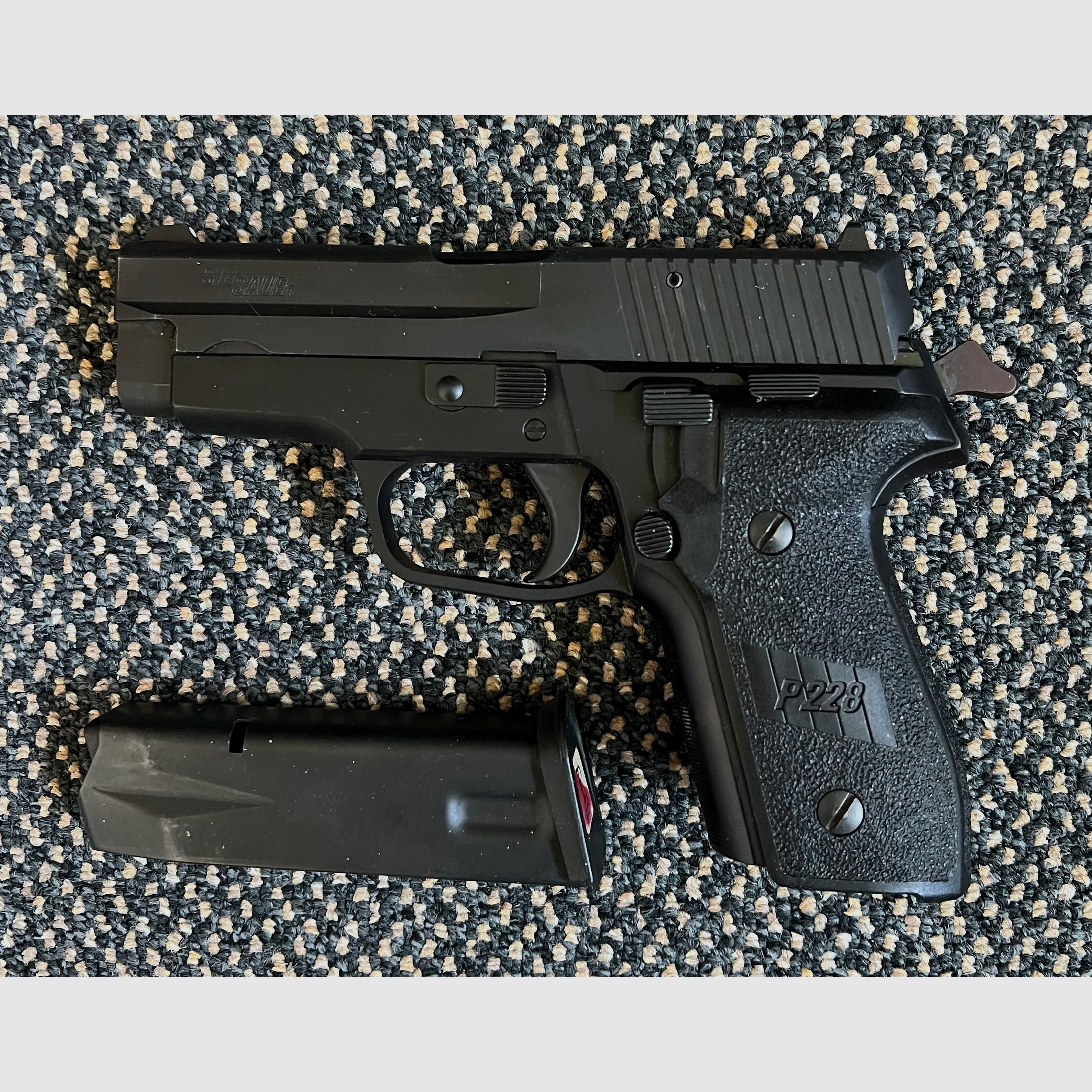 SIG Sauer P226, P228 P230 Verkauf von Dienstwaffen aus Nachlass, SIG Sauer