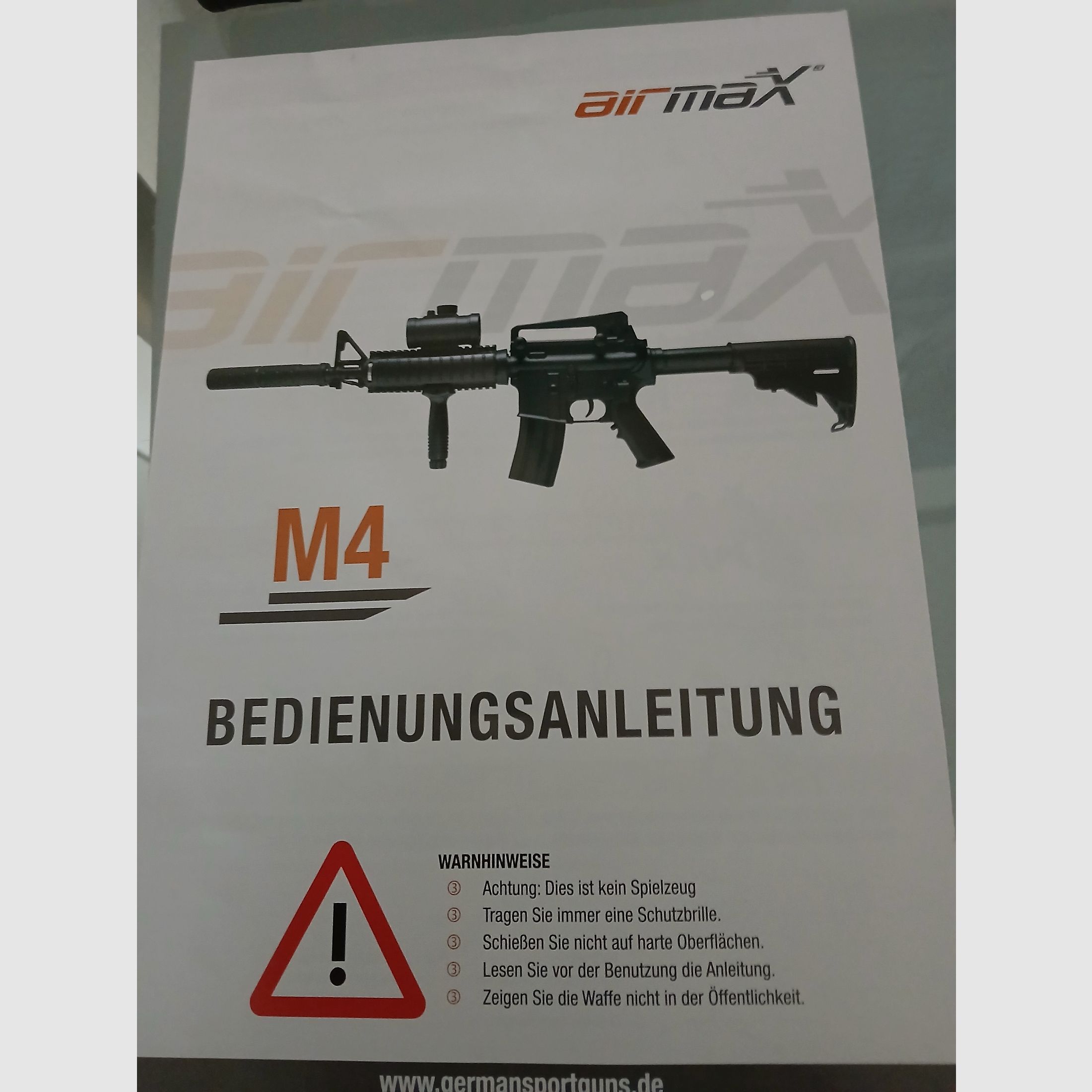 Elektrisches Softairgewehr M4 mit Laservisier! Airsoftgewehr Luftgewehr Neuwertig! Garantie!