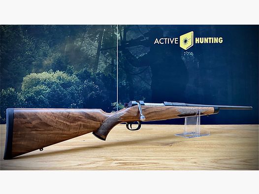 Mauser M03 / caliber .300 Win. Mag. / 56cm barrel length / M15x1 / stock wood class 6 ONLY 1X AVAILABLE