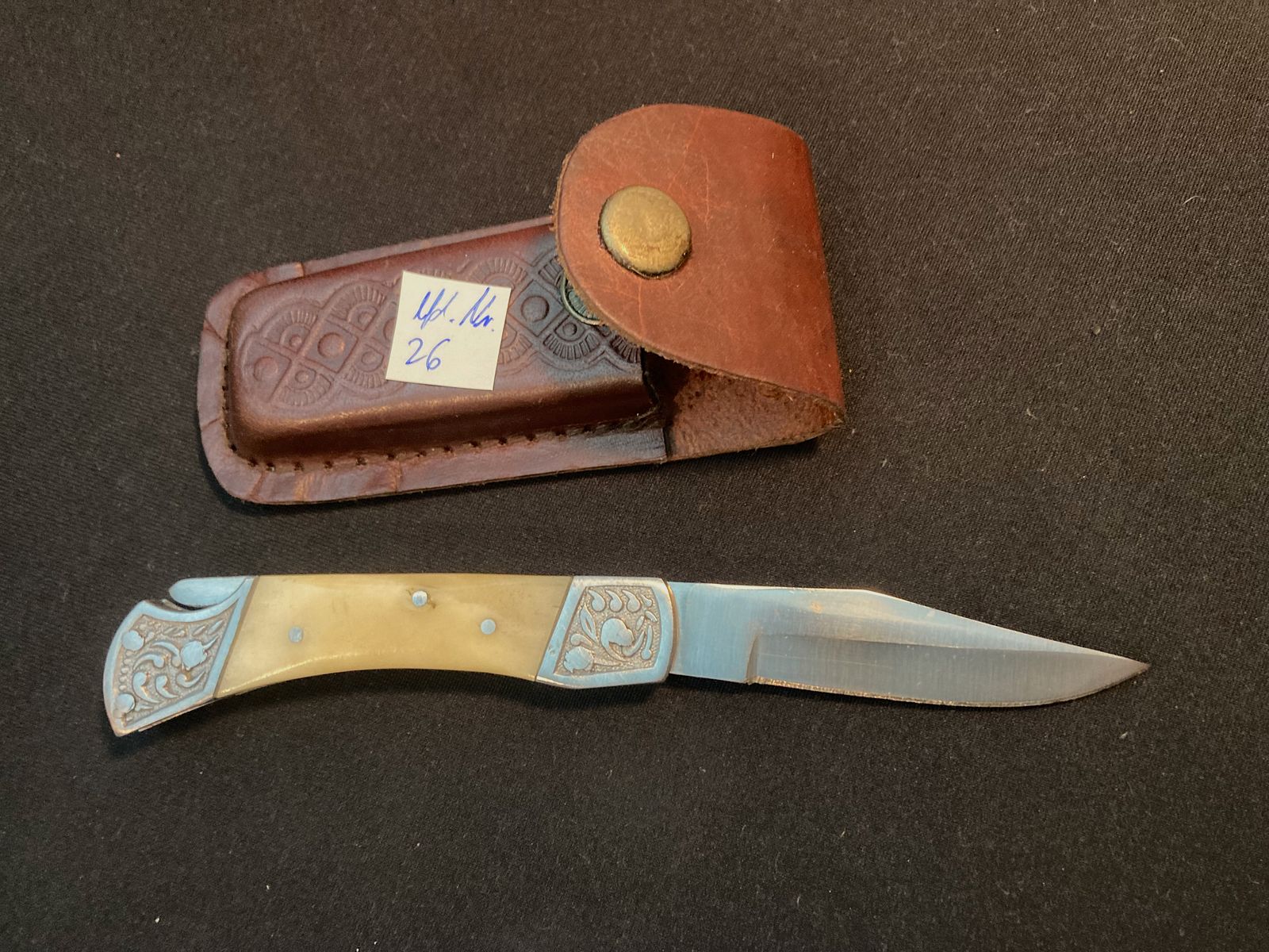 Taschenmesser, Gürtelmesser, Ledertasche, Gravierte Beschläge 26
