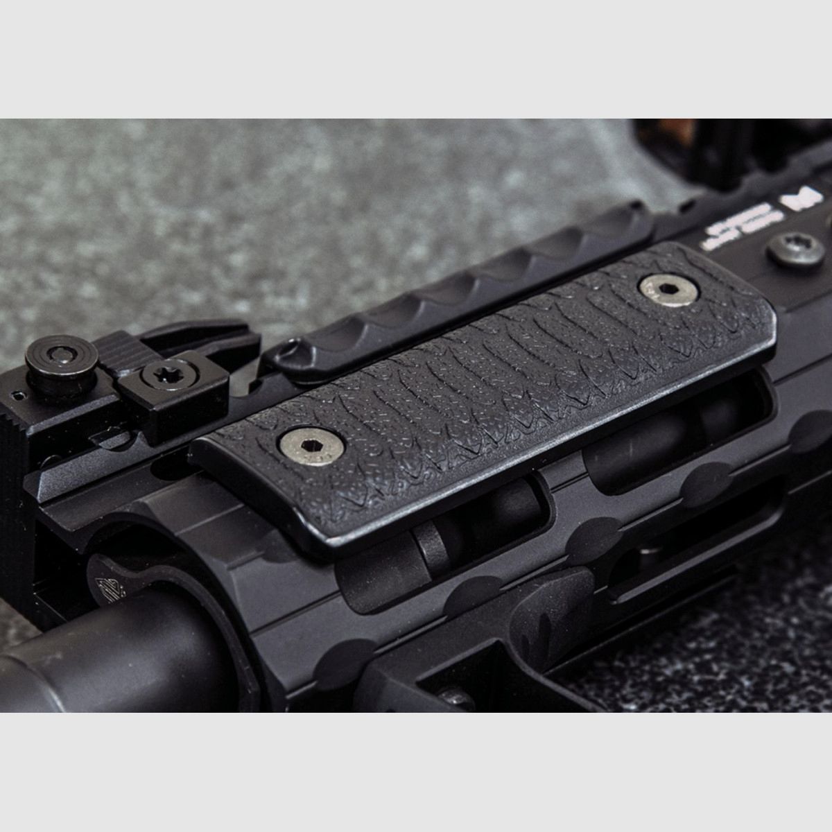 UTG - M-LOK-handguardafdekkingen - laag profiel - 3,15'' - Zwart - 4 stuks - RB-HP30M, afbeelding 8 van 8