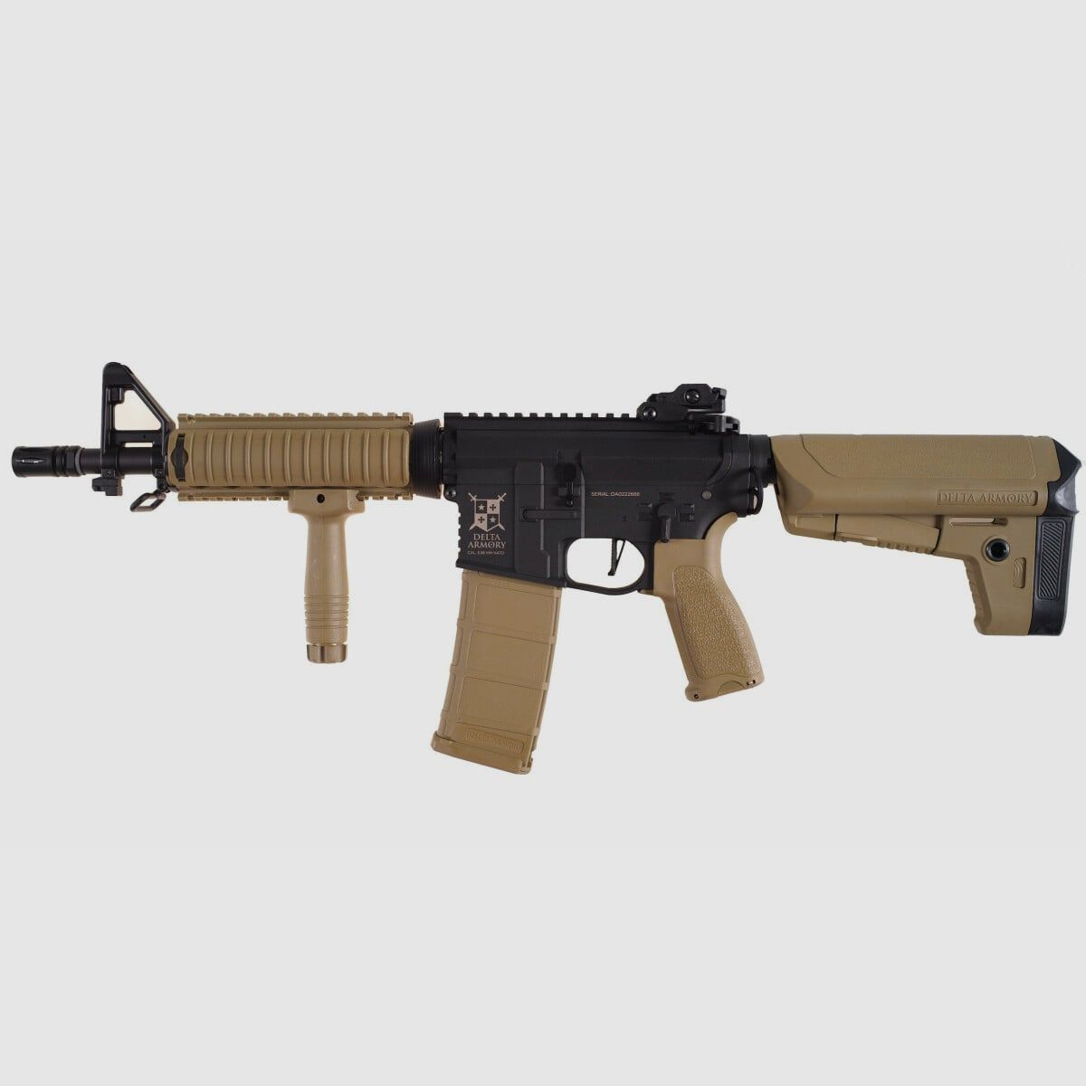 AR15 CQB-R CHARLIE TAN/Zwart S-AEG Softair Geweer Vrij vanaf 18 Jaar | Delta Armory, afbeelding 1 van 4