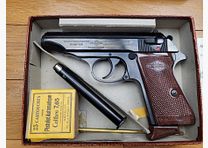 Très beau Pistolet Walther PP de très belle fabrication française Manurhin – cal. 7,65mm – 2 chargeurs – boite d&rsquo;origine avec sa notice! Arme de 1er choix – TBE+