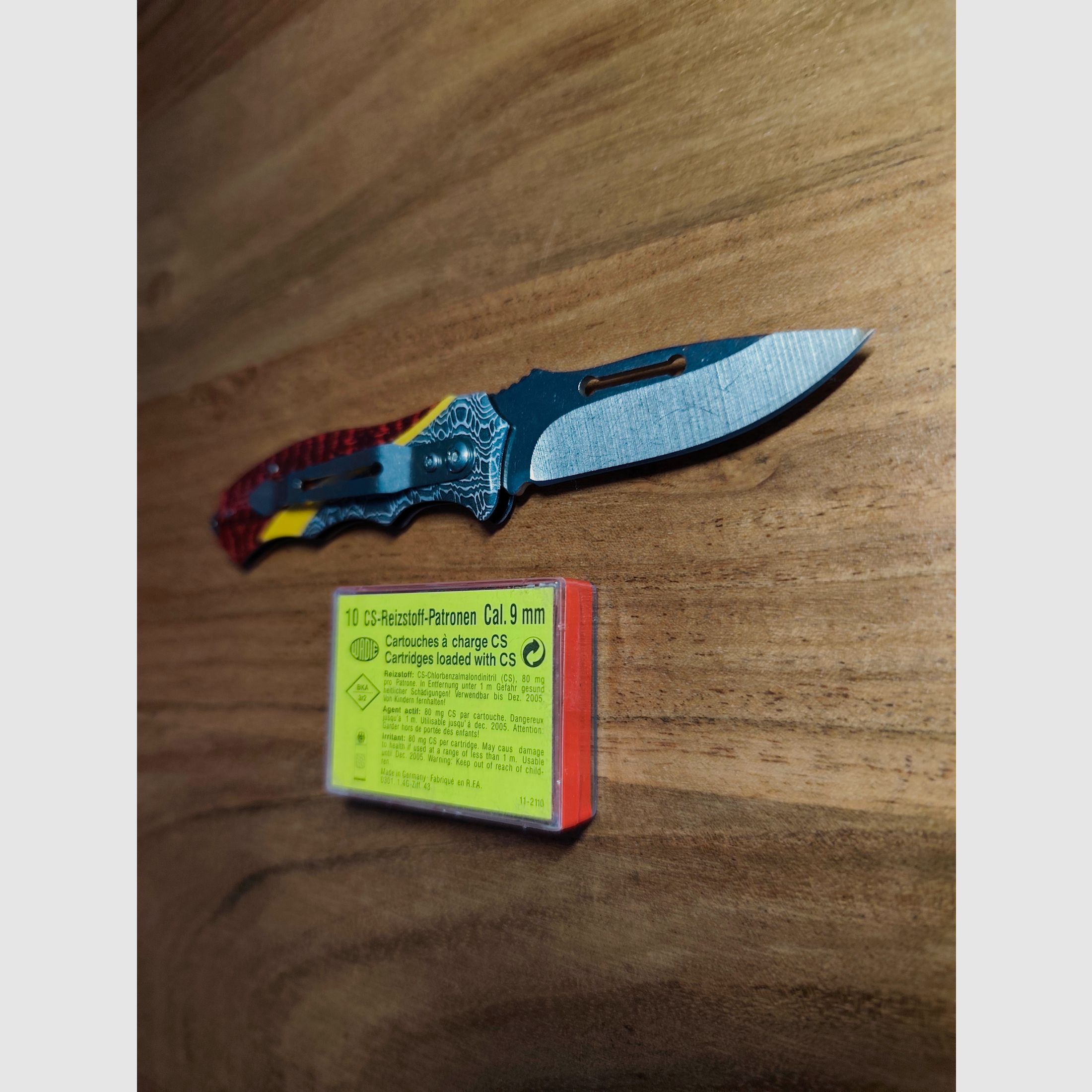 CS Gas Patronen 9mm Revolver von WADIE + Schönes Taschenmesser