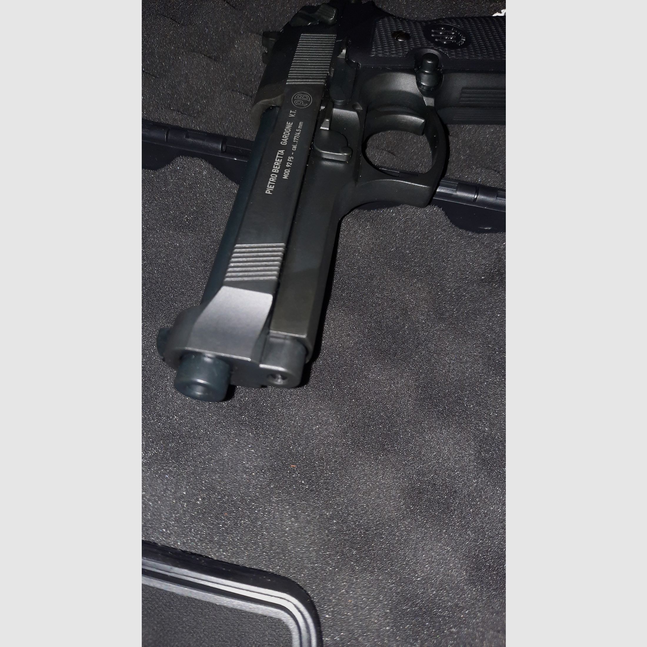 Beretta m92 fs utilisé une seule fois