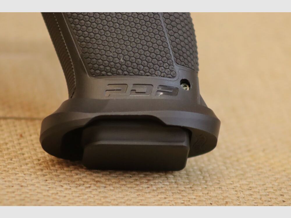 Walther Pistole PDP Full Size V2 – 5" OR, 20 Schuss 9mmLuger, mit 2 x 20 Schuss Magazin u. Magazintrichter