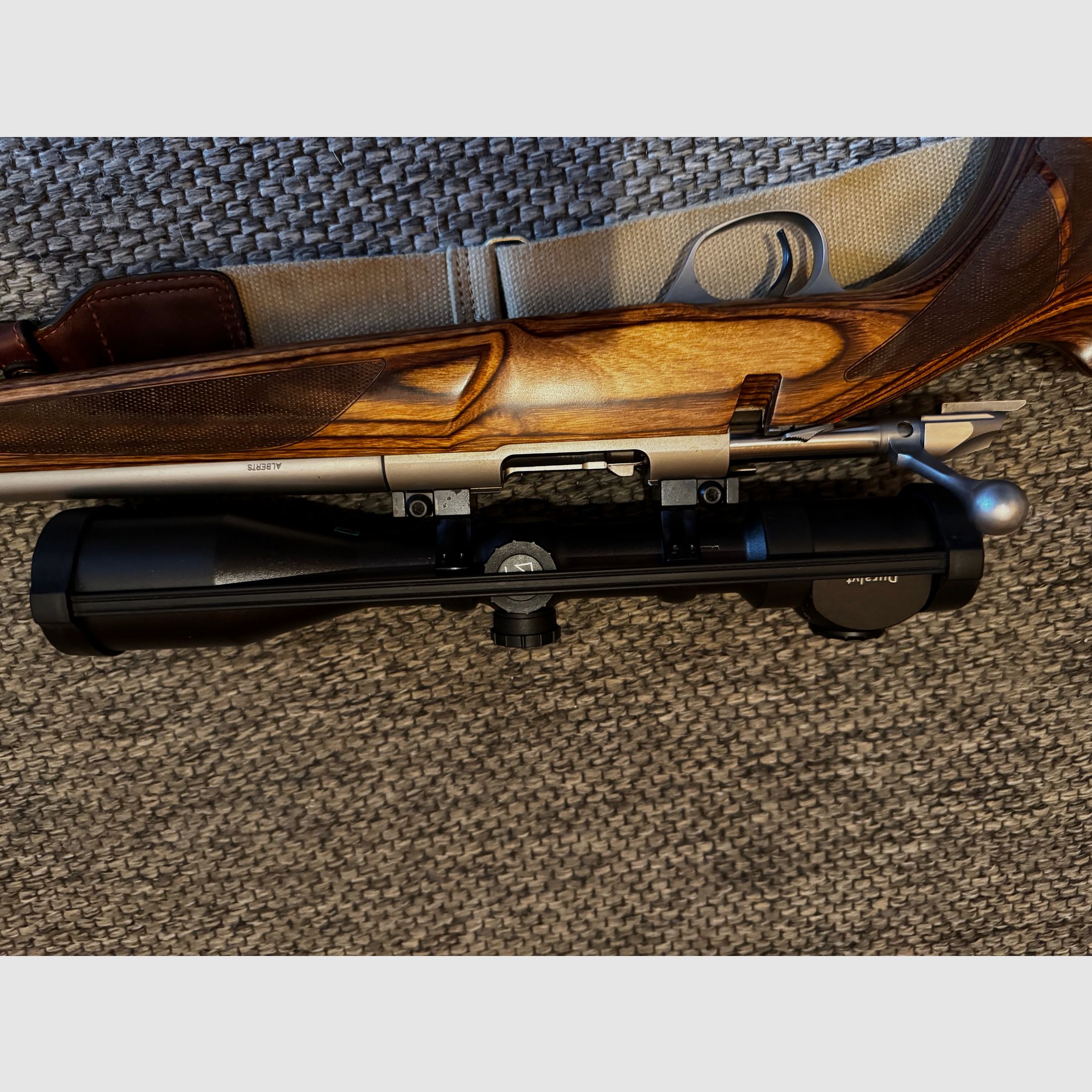 Sako 85 varmint laminated + Zeiss Duralyt  *top*