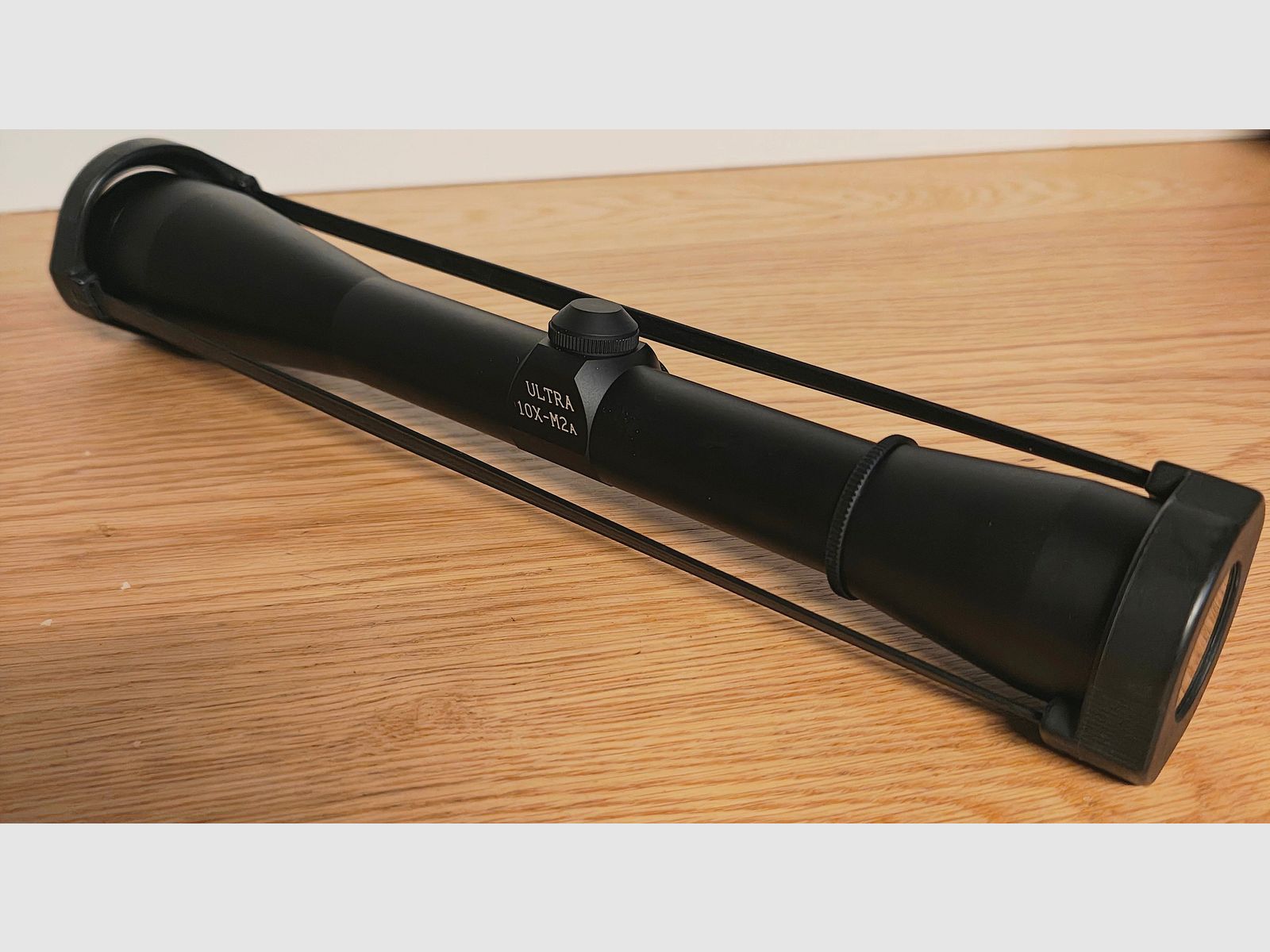 Leupold M2a Ultra 10x42 con caja y documentos originales