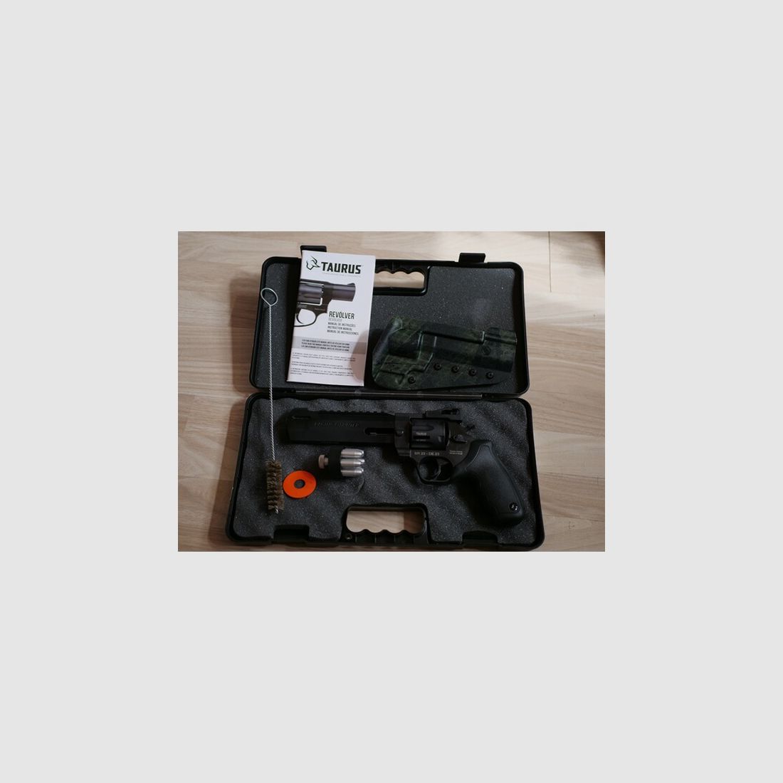 Taurus Revolver Raging Hunter – 6 3/4" Kaliber .44 Mag.