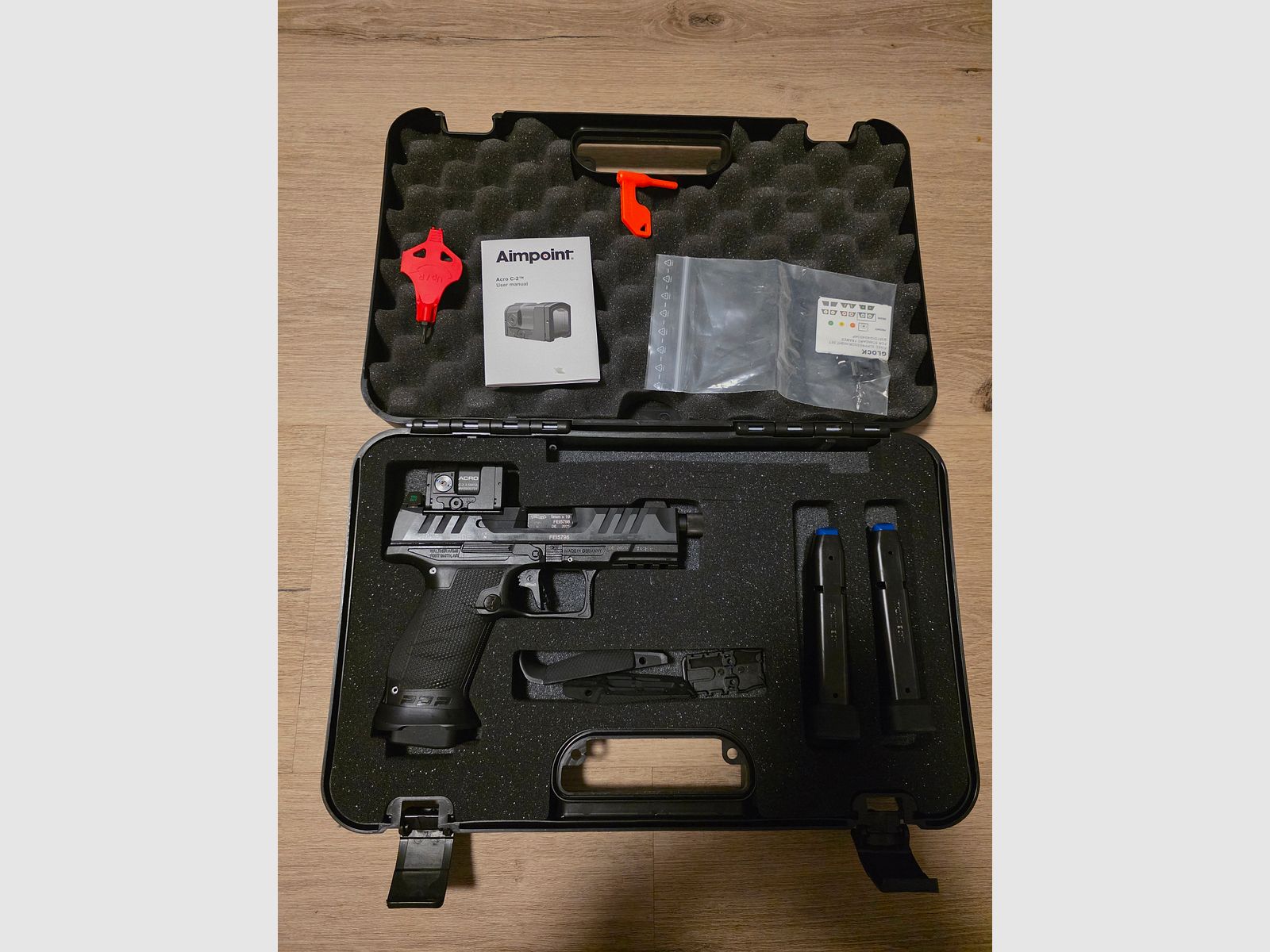 Pistol PDP Compact V2 PRO SD Tritium rear sight and front sight with illuminated dot sight Acro C-2