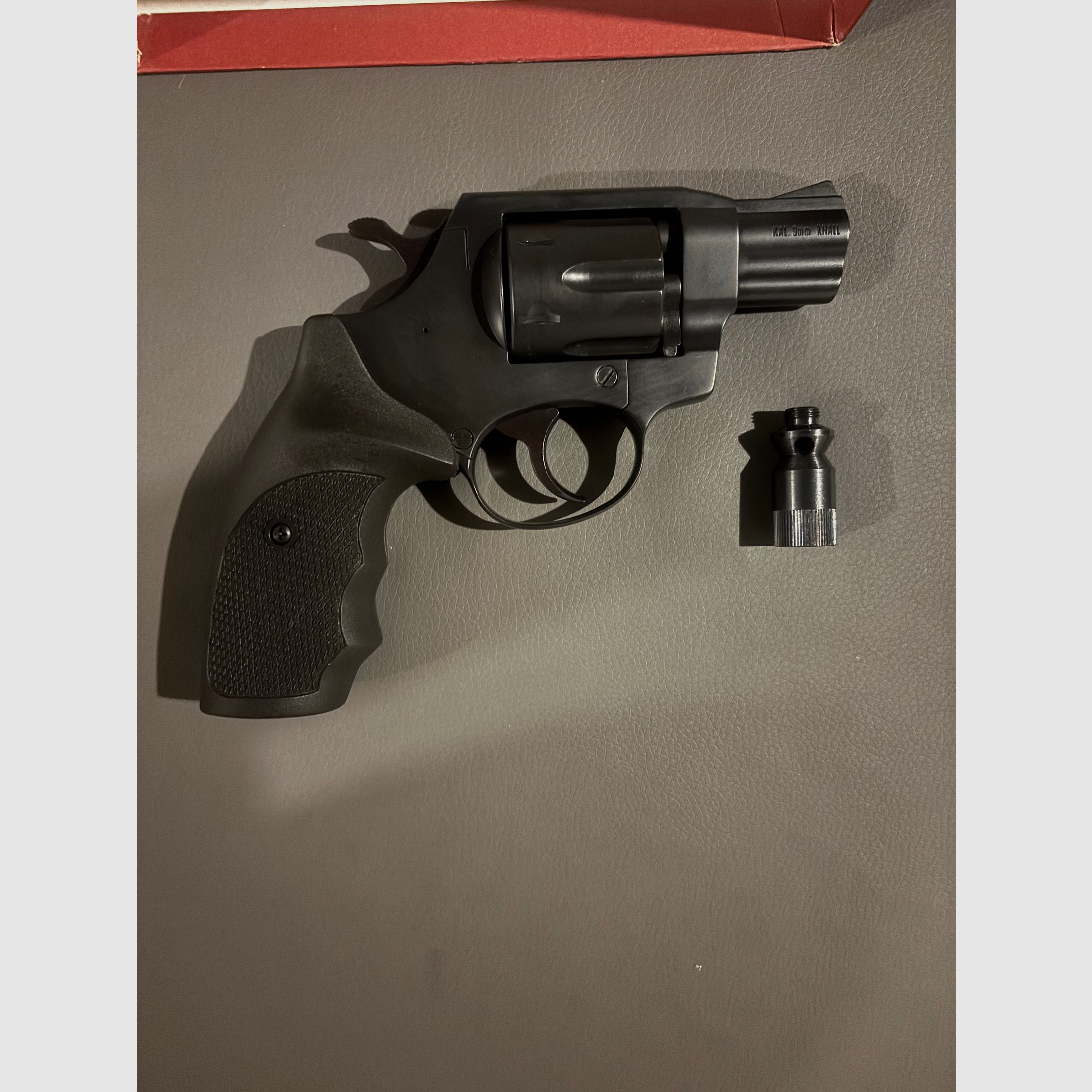 Alfa 2 Model 2000, Kaliber 9 mm R/.380 R Knall
