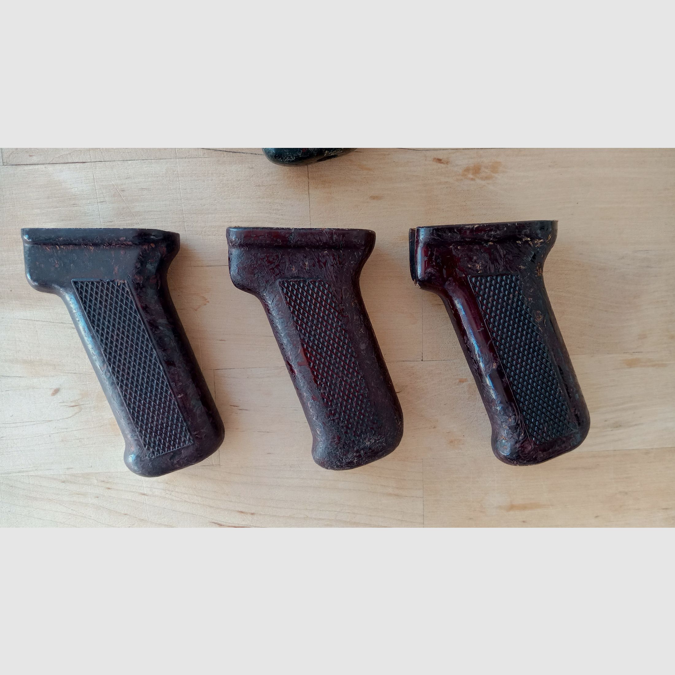 Rumänische AKM-Griffe aus Bakelit besser als der russische Griff / auch für AK74 AK-100 / Yunker / Cybergun 47