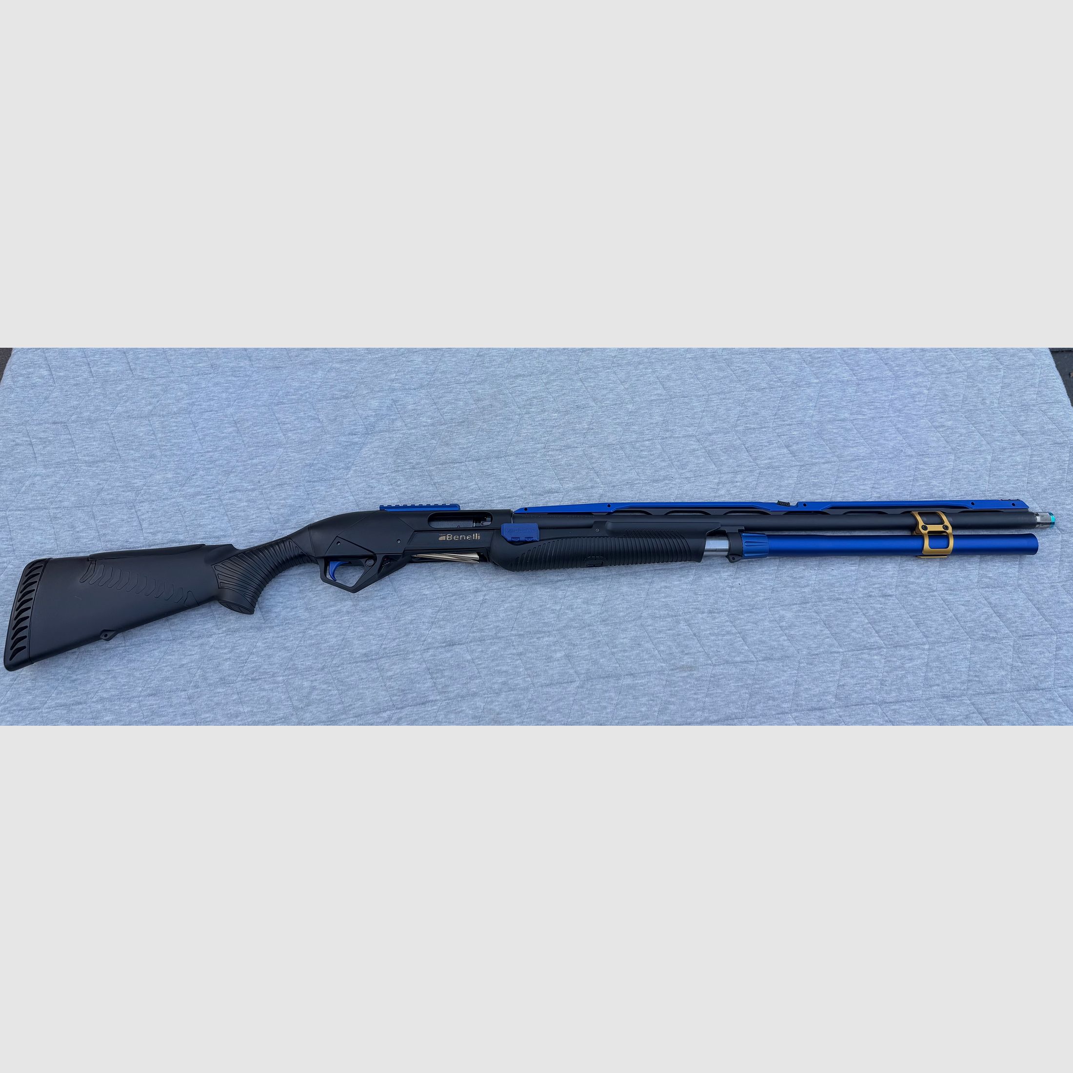Fucile a ripetizione Benelli Supernova 12/89 canna 71 cm con sistema Toni e accessori Mag Load
