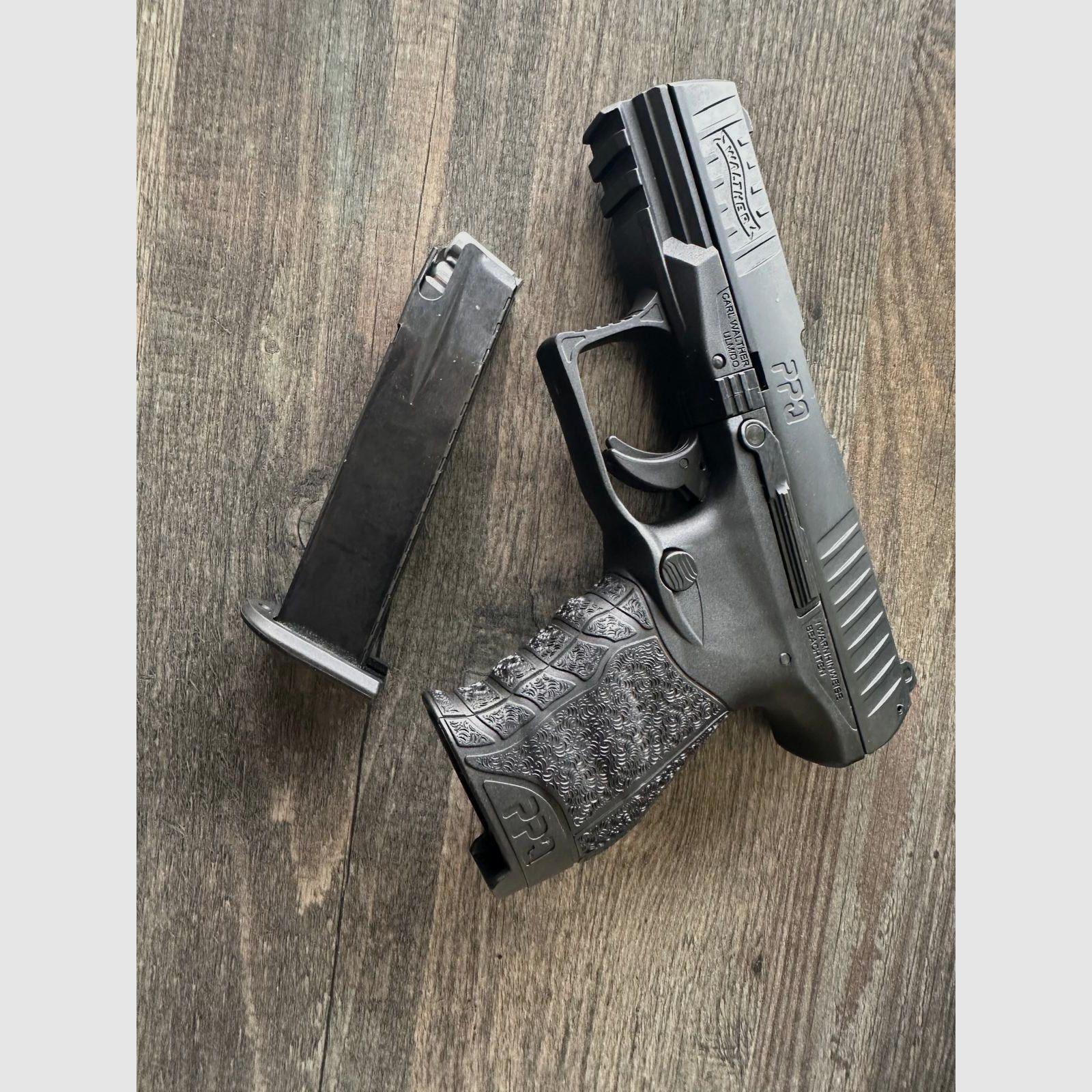 🔥 Walther PPQ Schreckschuss 9mm P.A.K. – PTB 958 – neuwertig – inkl. Koffer & 1 Magazine