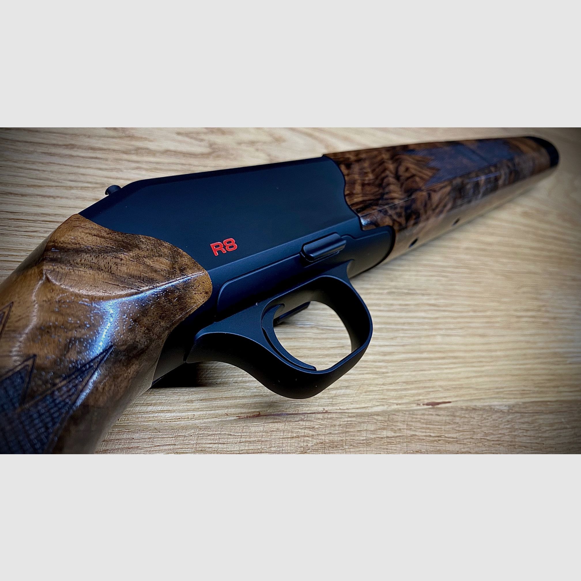 Blaser R8 Safari Schaft mit Gehäuse-System / HK7 / rote Schaftkappe / Finanzierung möglich!