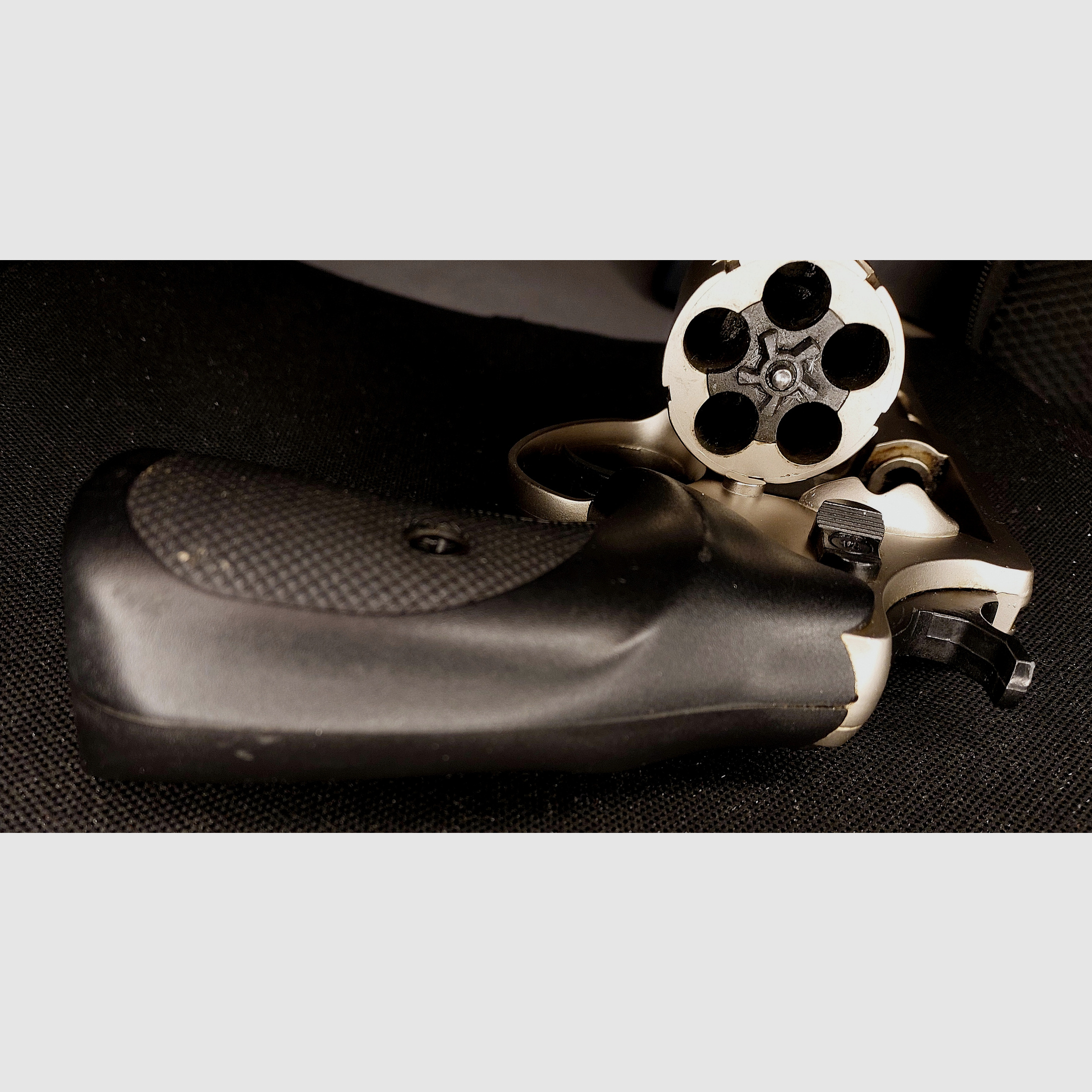 ME 38 Magnum Schreckschuss-revolver, mat verchroomd in kaliber 9mm R.K. (PTB 706)