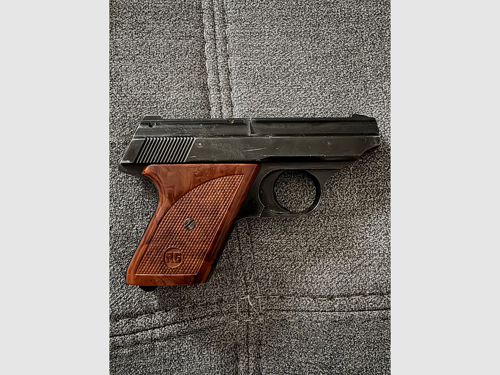 Pistola a salve Röhm RG 8 (8mm Platz, PTB 154) – molto usata con manuale e magazine