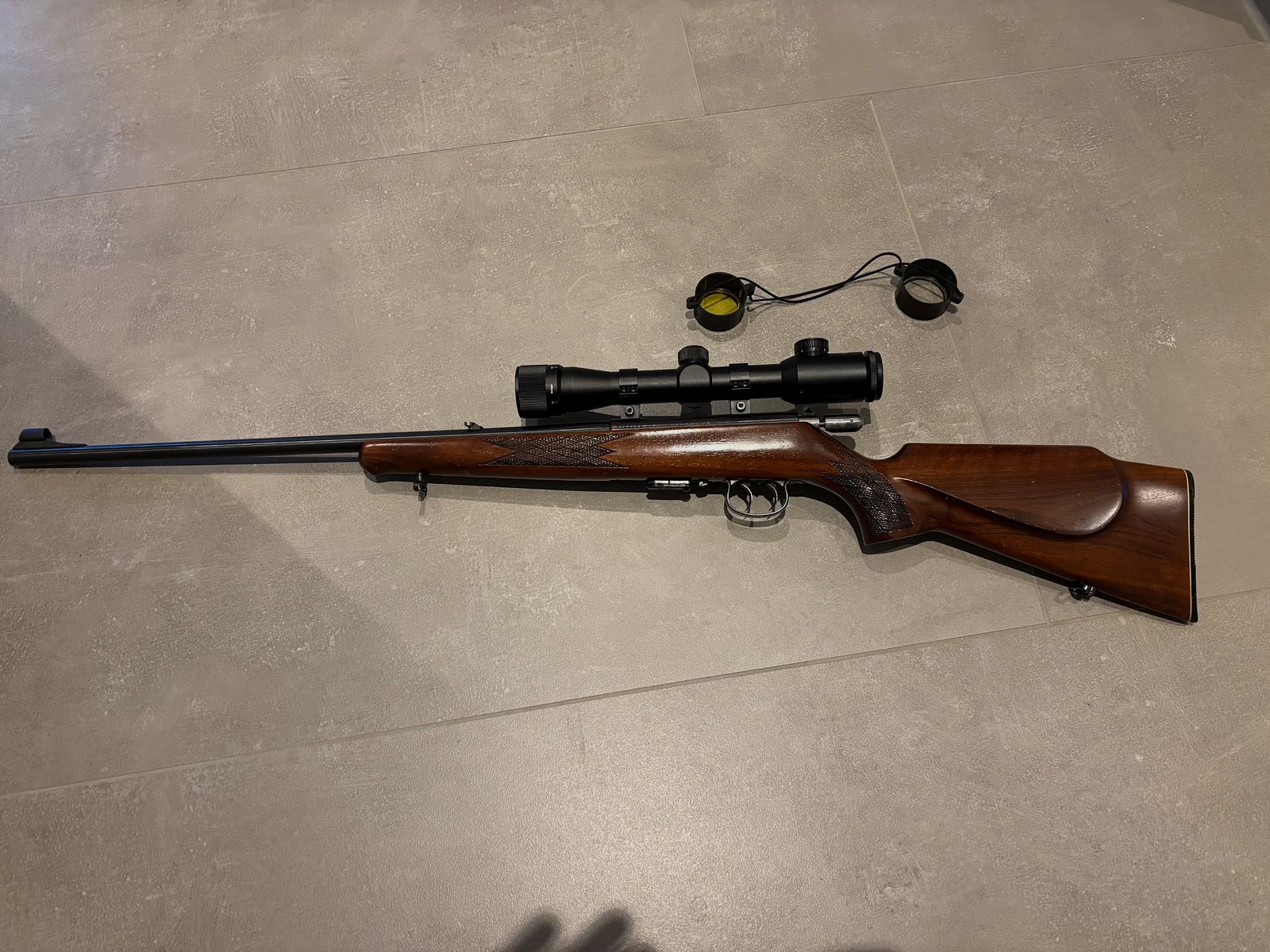 Anschütz 1515-1516 Cal. .22 Magnum