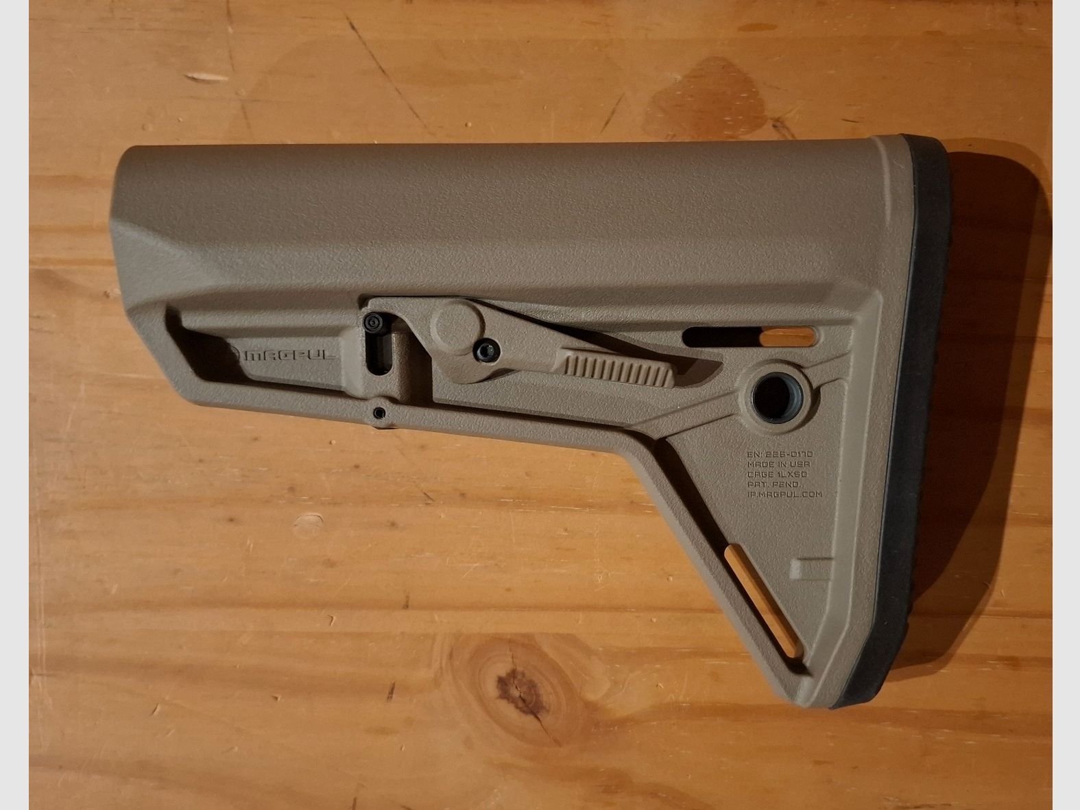 Magpul MOE SL FDE Mil-Spec