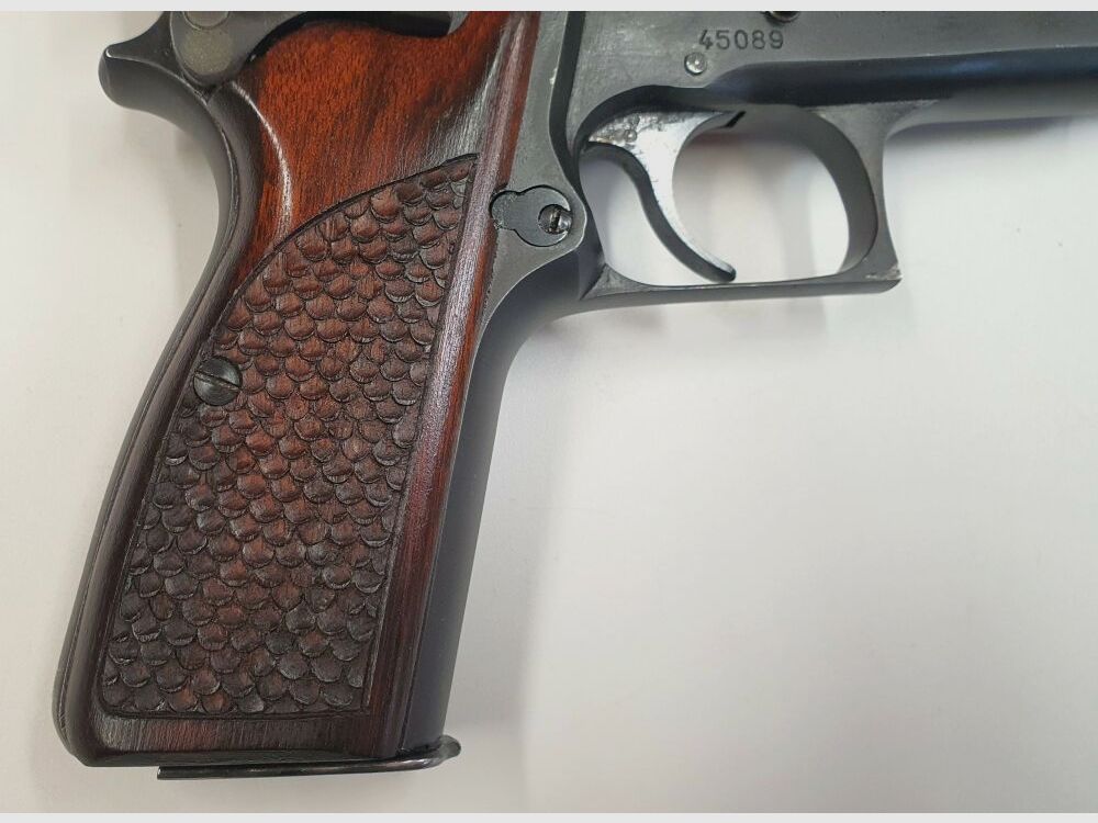 Fabrique National (FN) High Power (HP)