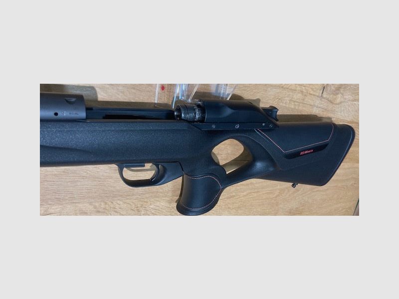 Geradezug Repetierbüchse Blaser Mod. R8 Monza Kal. .300 Win. Mag.